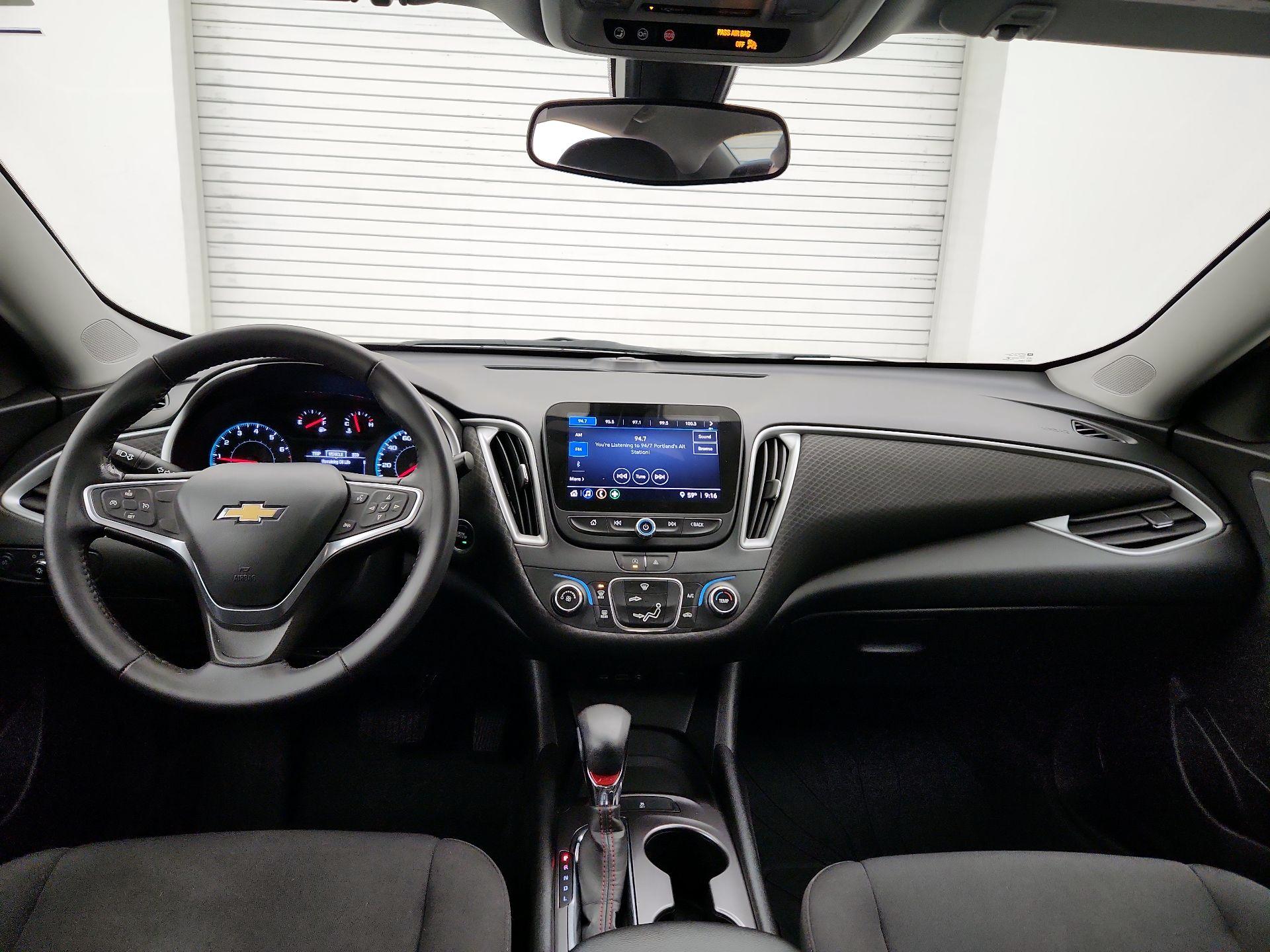 Thumbnail: 2022 Chevrolet Malibu - 9