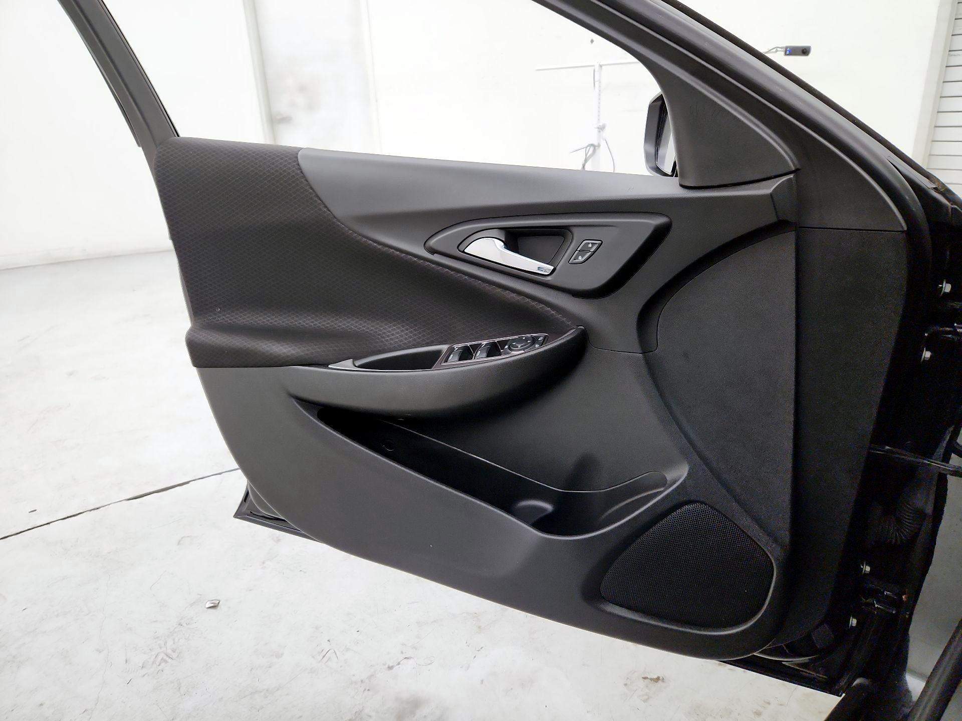 Thumbnail: 2022 Chevrolet Malibu - 12