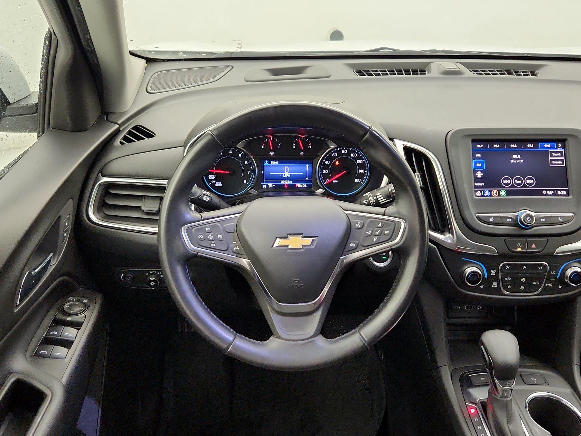 Thumbnail: 2022 Chevrolet Equinox - 10