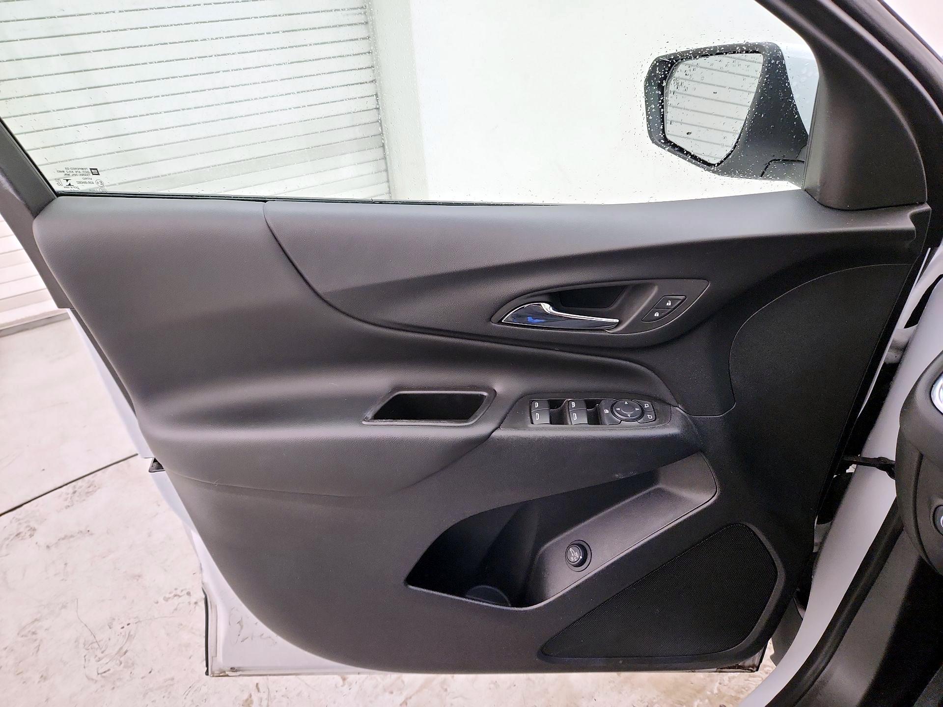 Thumbnail: 2022 Chevrolet Equinox - 12