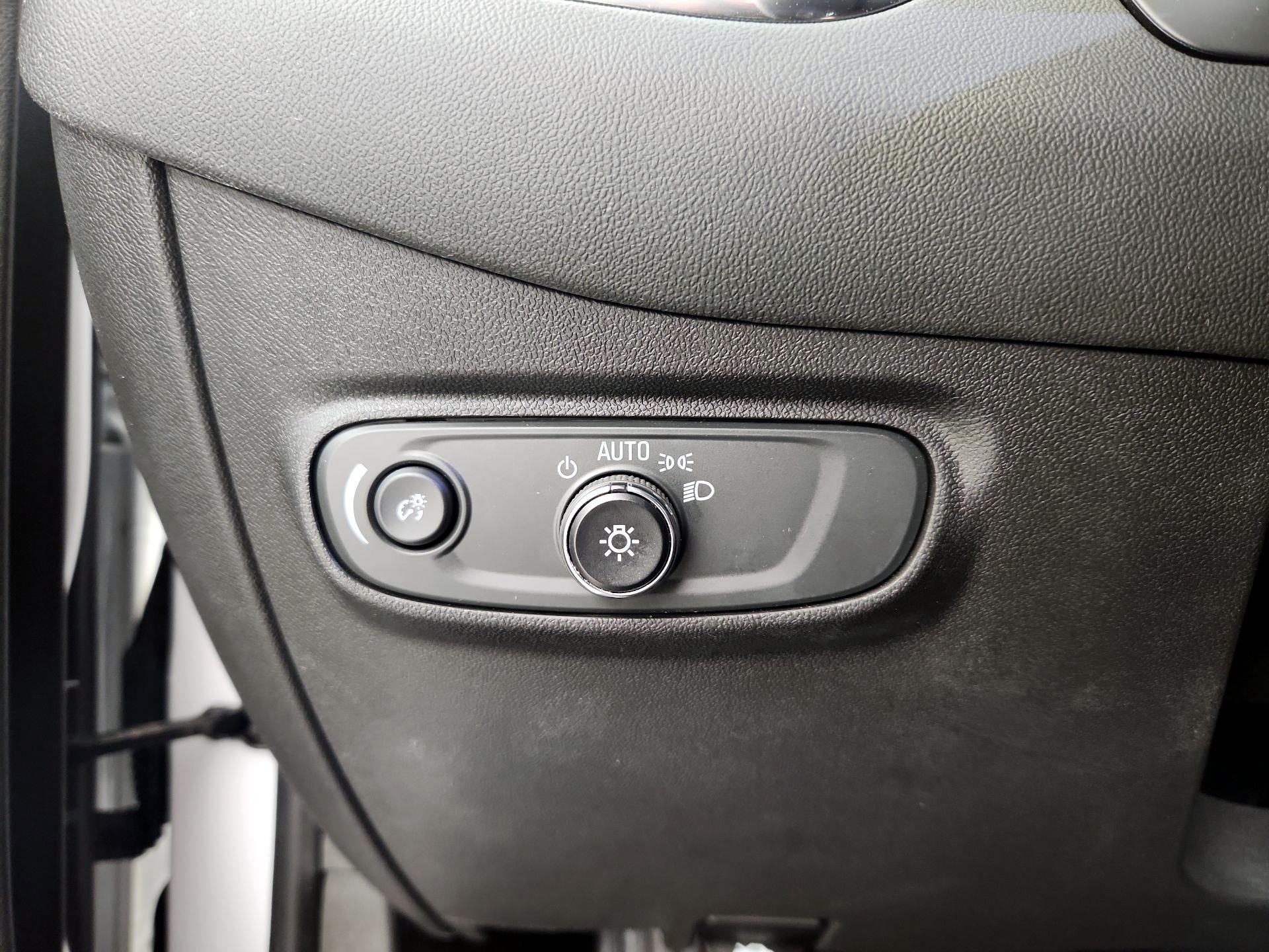 Thumbnail: 2022 Chevrolet Equinox - 13