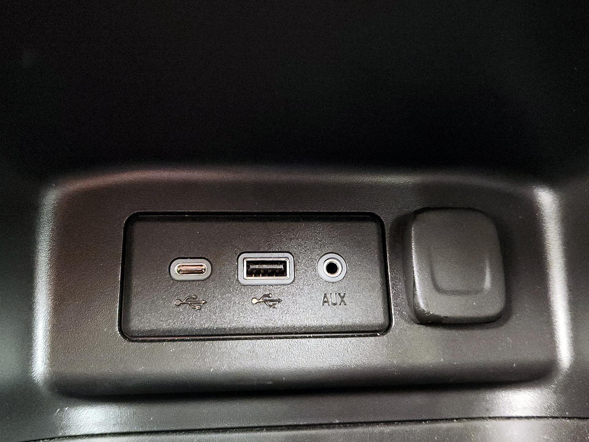 Thumbnail: 2022 Chevrolet Equinox - 18