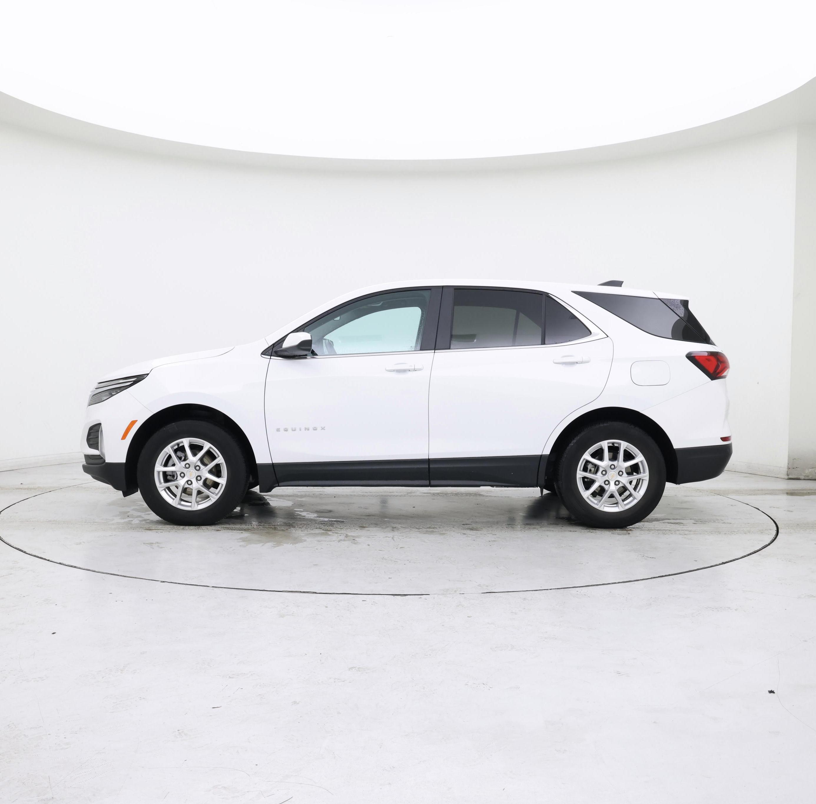 Thumbnail: 2022 Chevrolet Equinox - 3