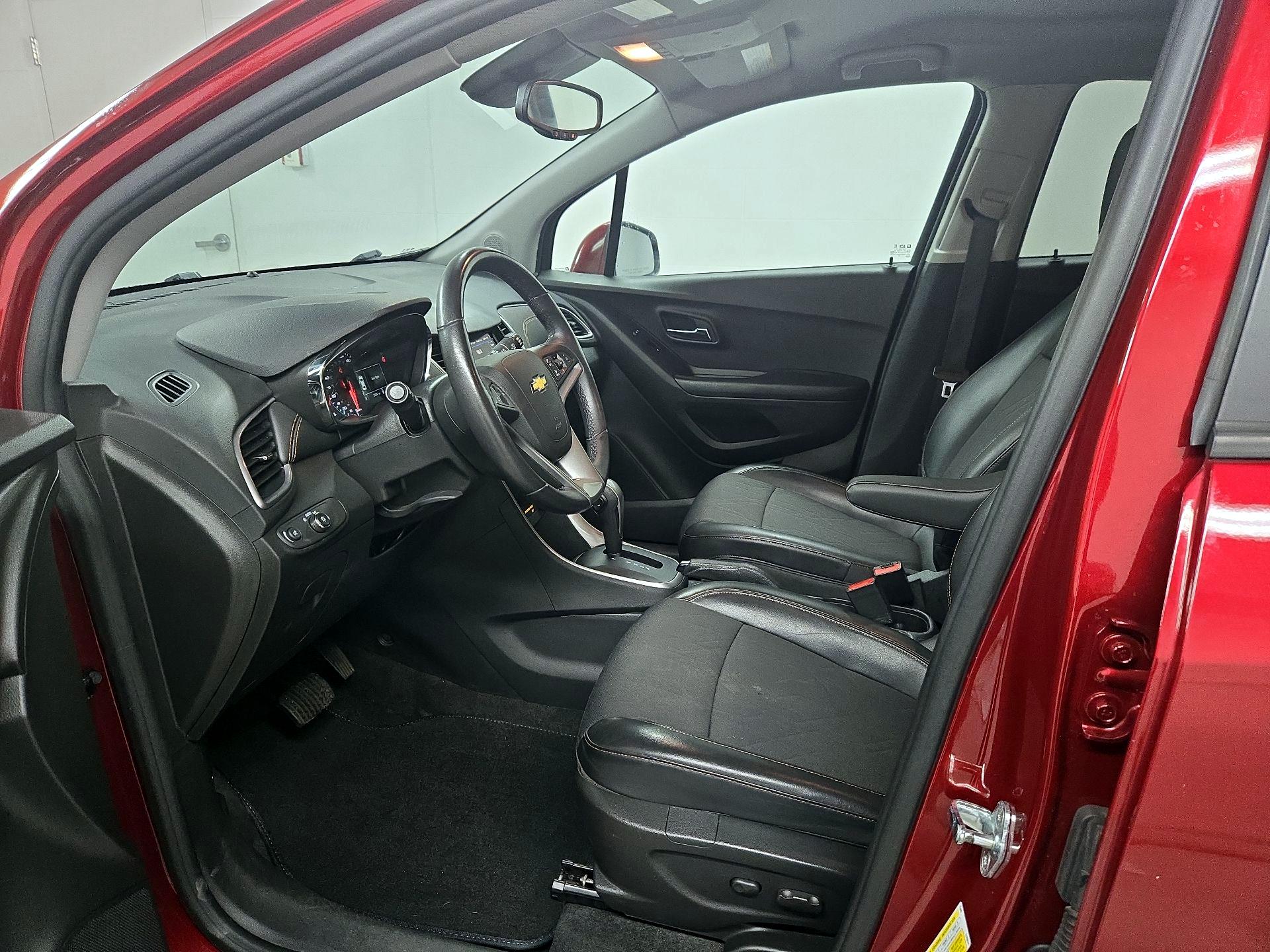 Thumbnail: 2022 Chevrolet Trax - 11