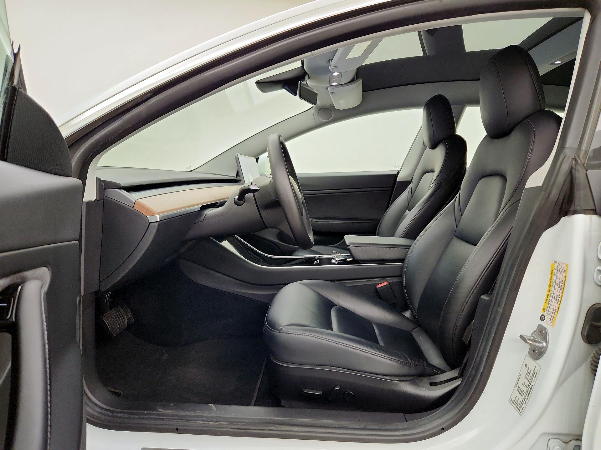 Thumbnail: 2020 Tesla Model 3 - 19