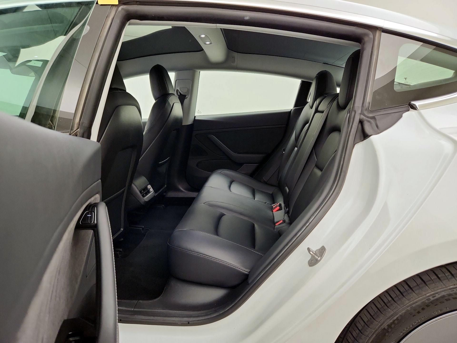 Thumbnail: 2020 Tesla Model 3 - 20