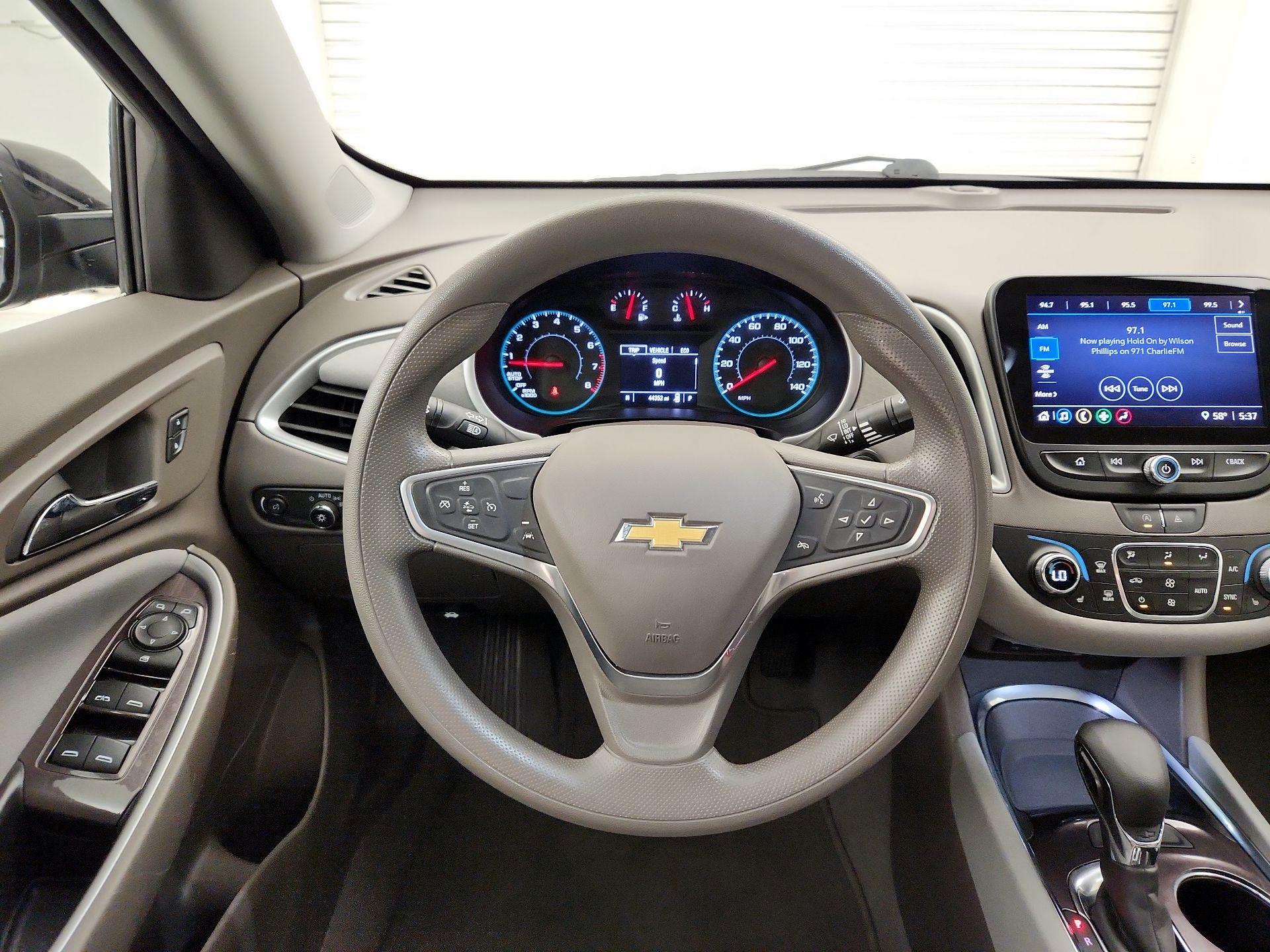 Thumbnail: 2023 Chevrolet Malibu - 10