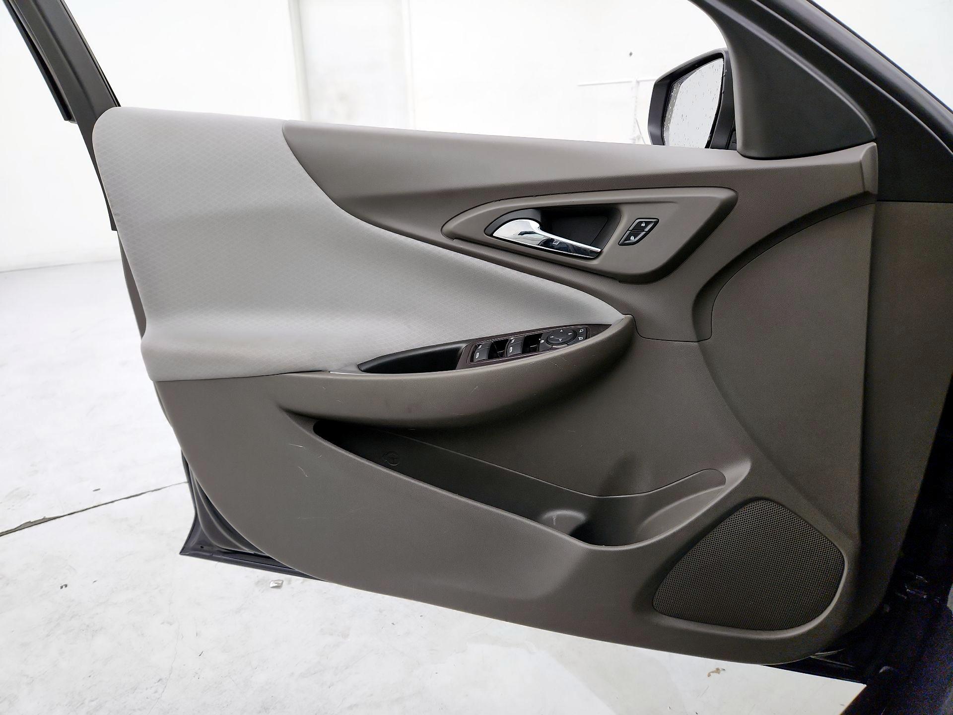 Thumbnail: 2023 Chevrolet Malibu - 12