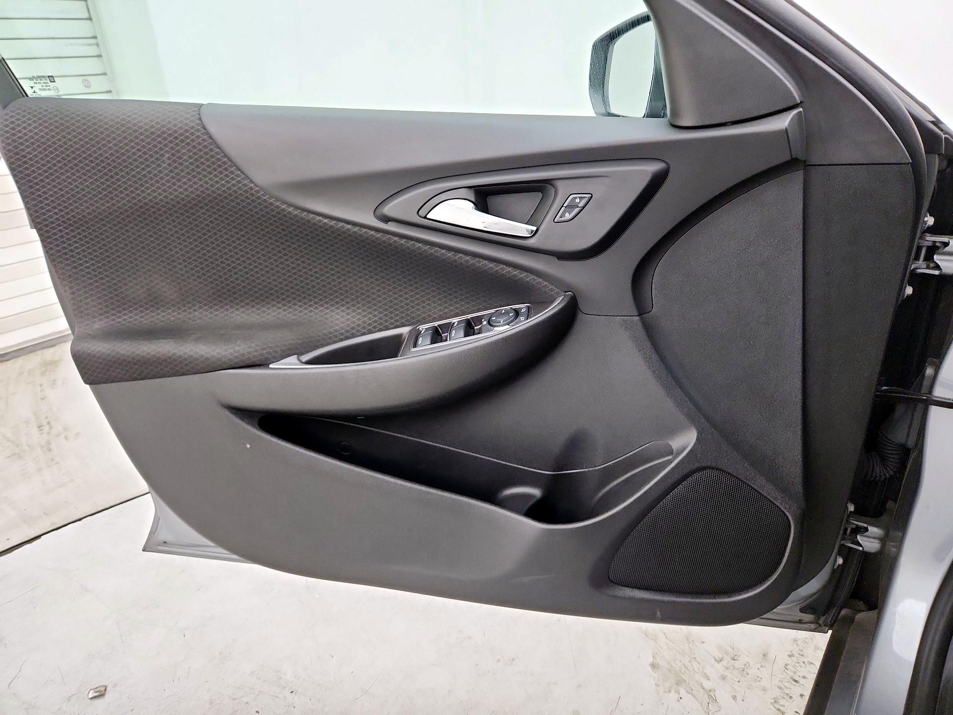 Thumbnail: 2023 Chevrolet Malibu - 12