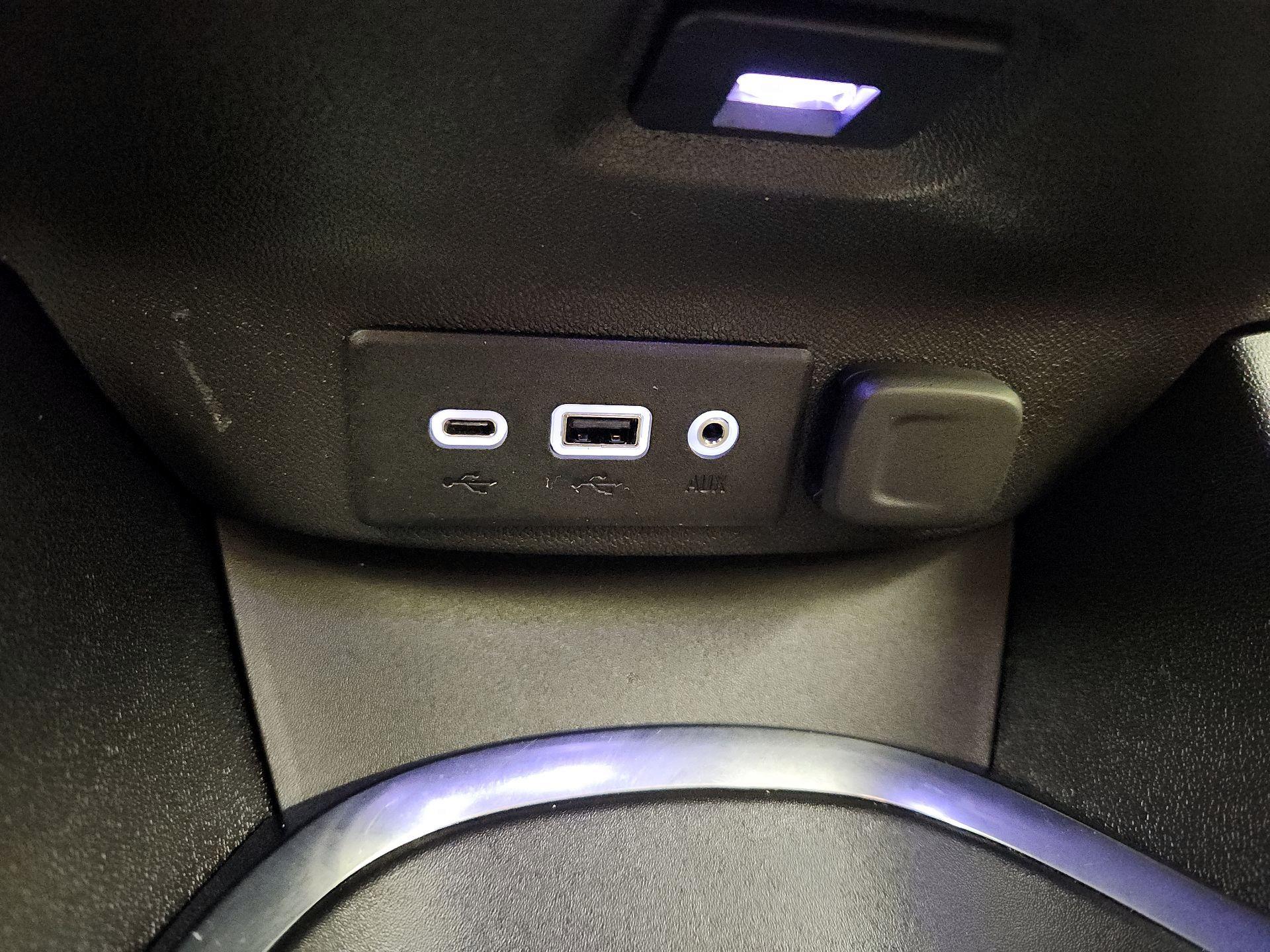 Thumbnail: 2020 Chevrolet Malibu - 18