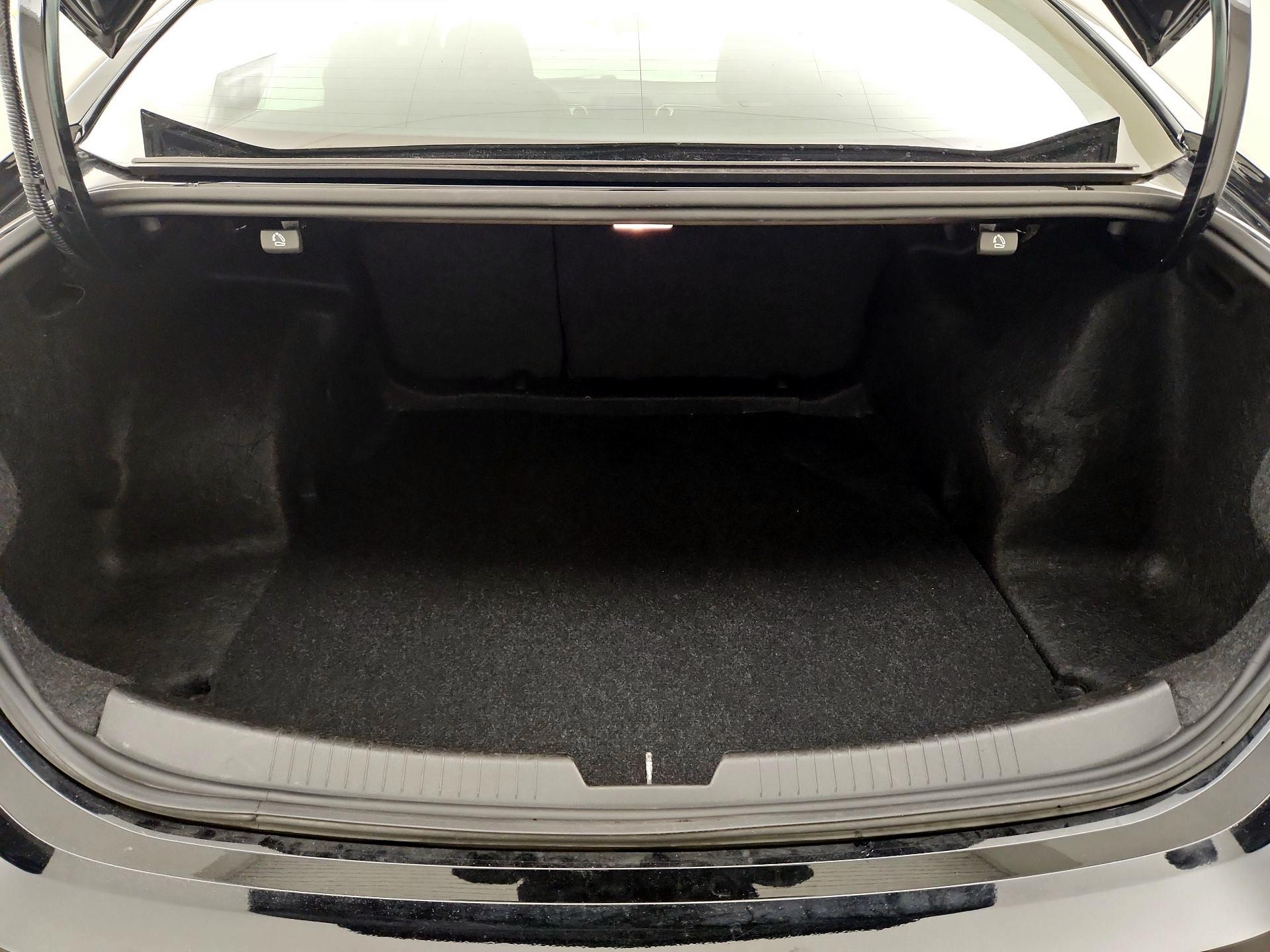 Thumbnail: 2020 Chevrolet Malibu - 20