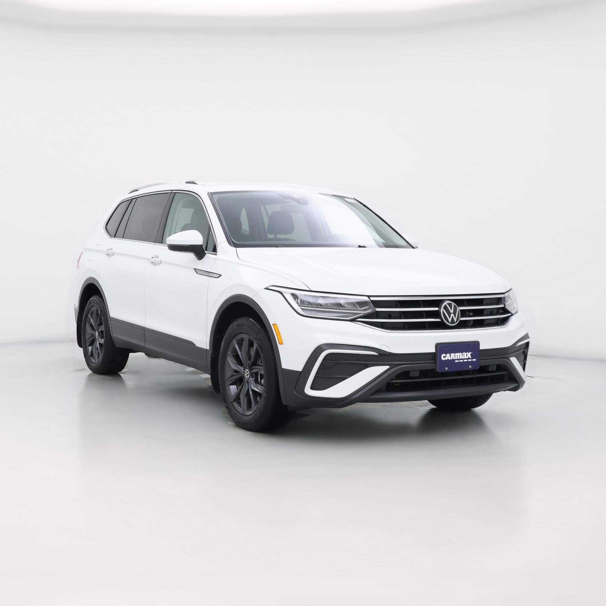 Thumbnail: 2022 Volkswagen Tiguan - 1