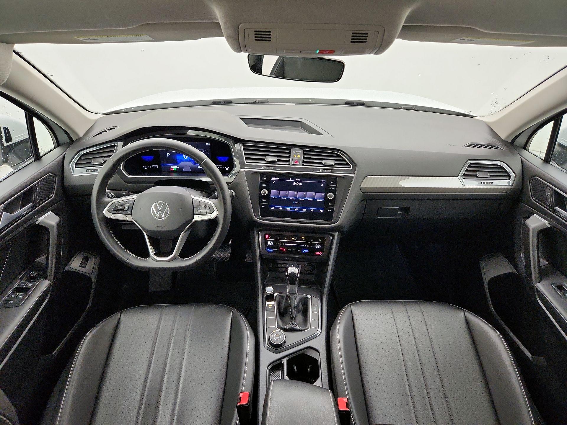 Thumbnail: 2022 Volkswagen Tiguan - 9