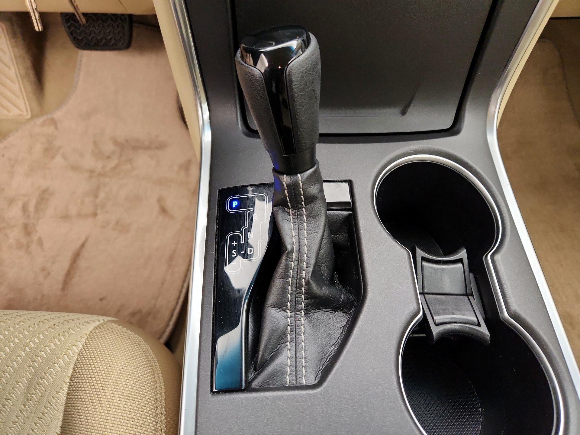 Thumbnail: 2017 Toyota Camry - 17