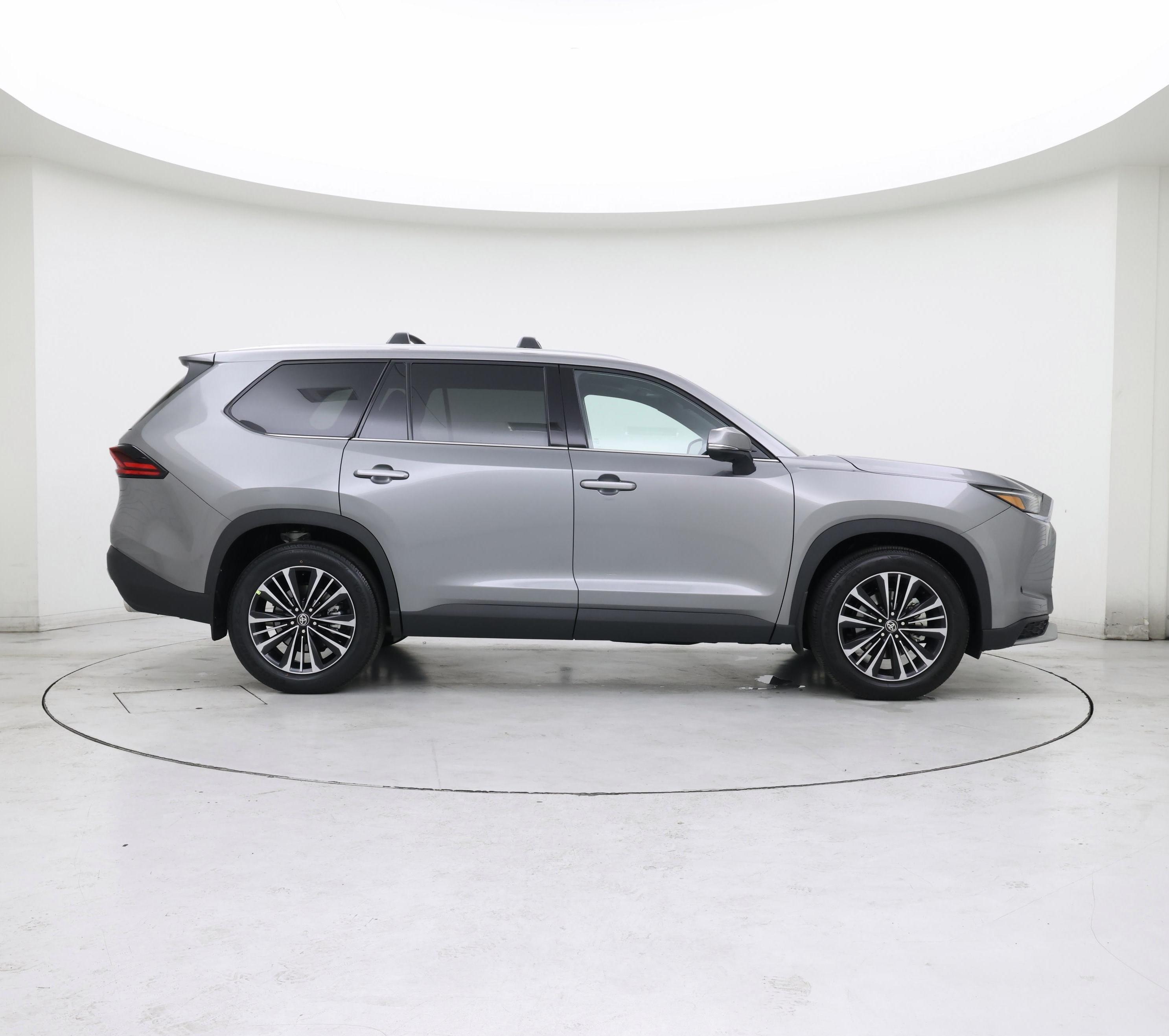 Thumbnail: 2025 Toyota Highlander - 7