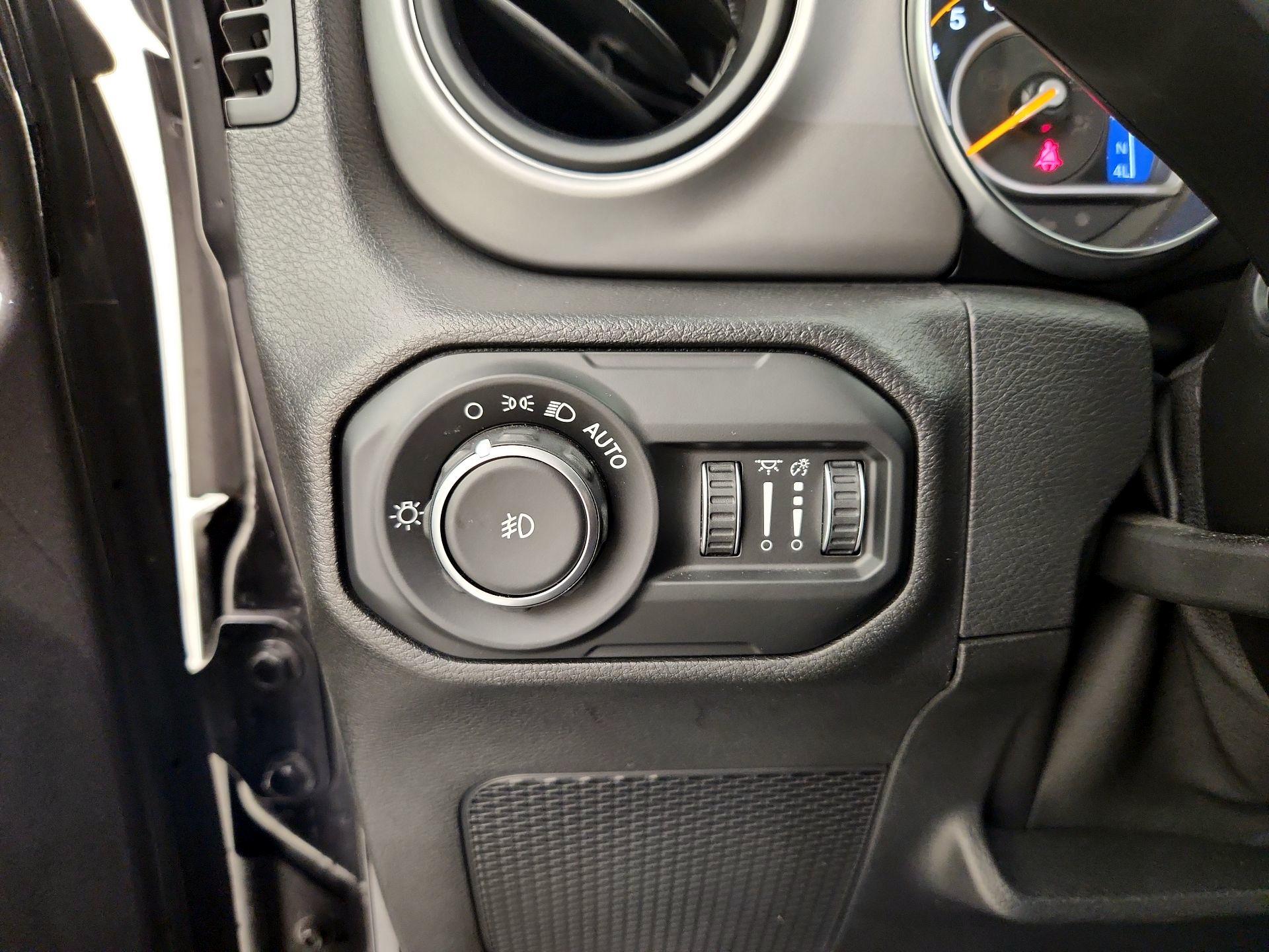 Thumbnail: 2021 Jeep Wrangler - 13