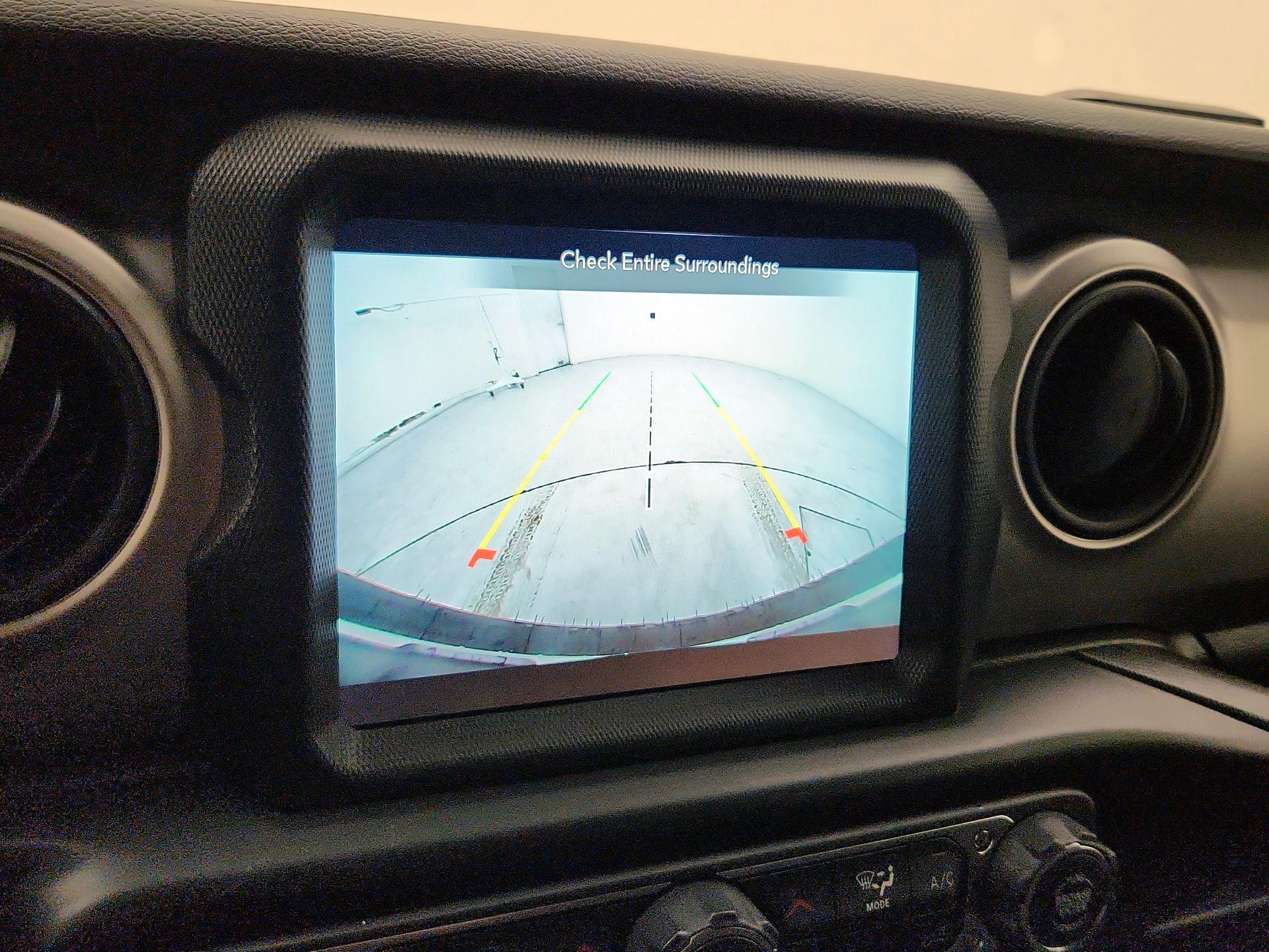 Thumbnail: 2021 Jeep Wrangler - 15