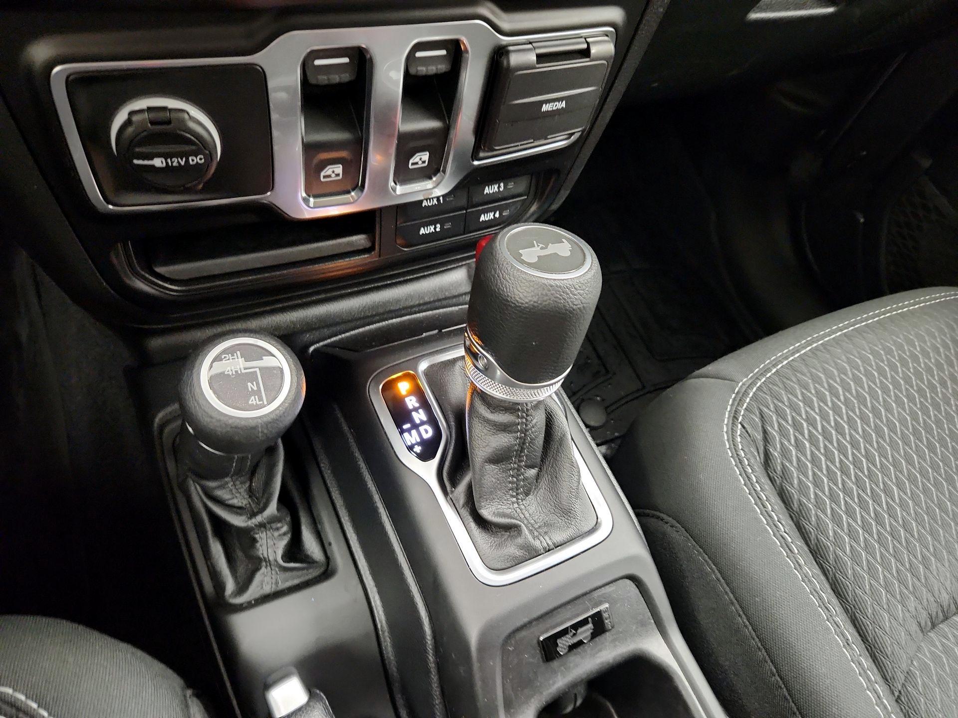 Thumbnail: 2021 Jeep Wrangler - 18