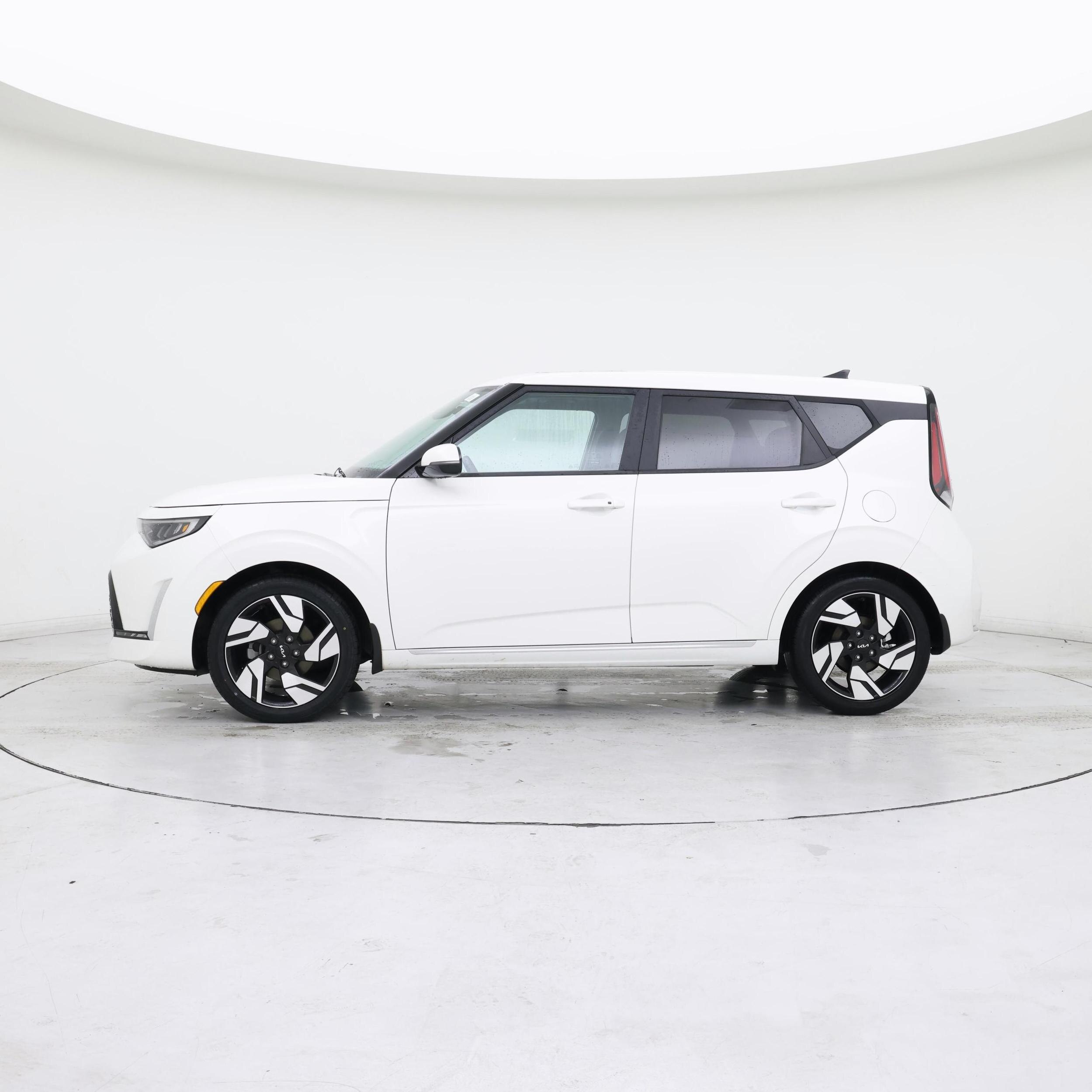 Thumbnail: 2023 Kia Soul - 3