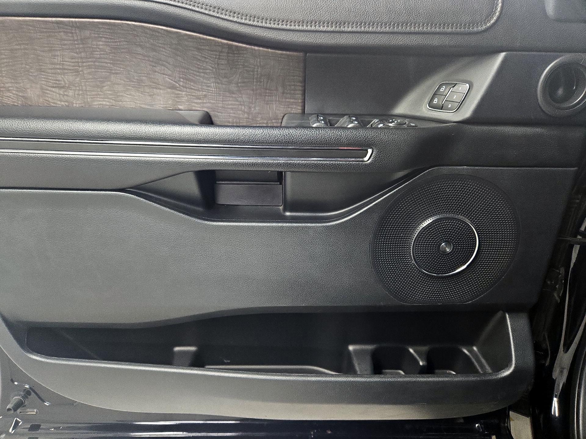 Thumbnail: 2020 Ford Expedition - 12