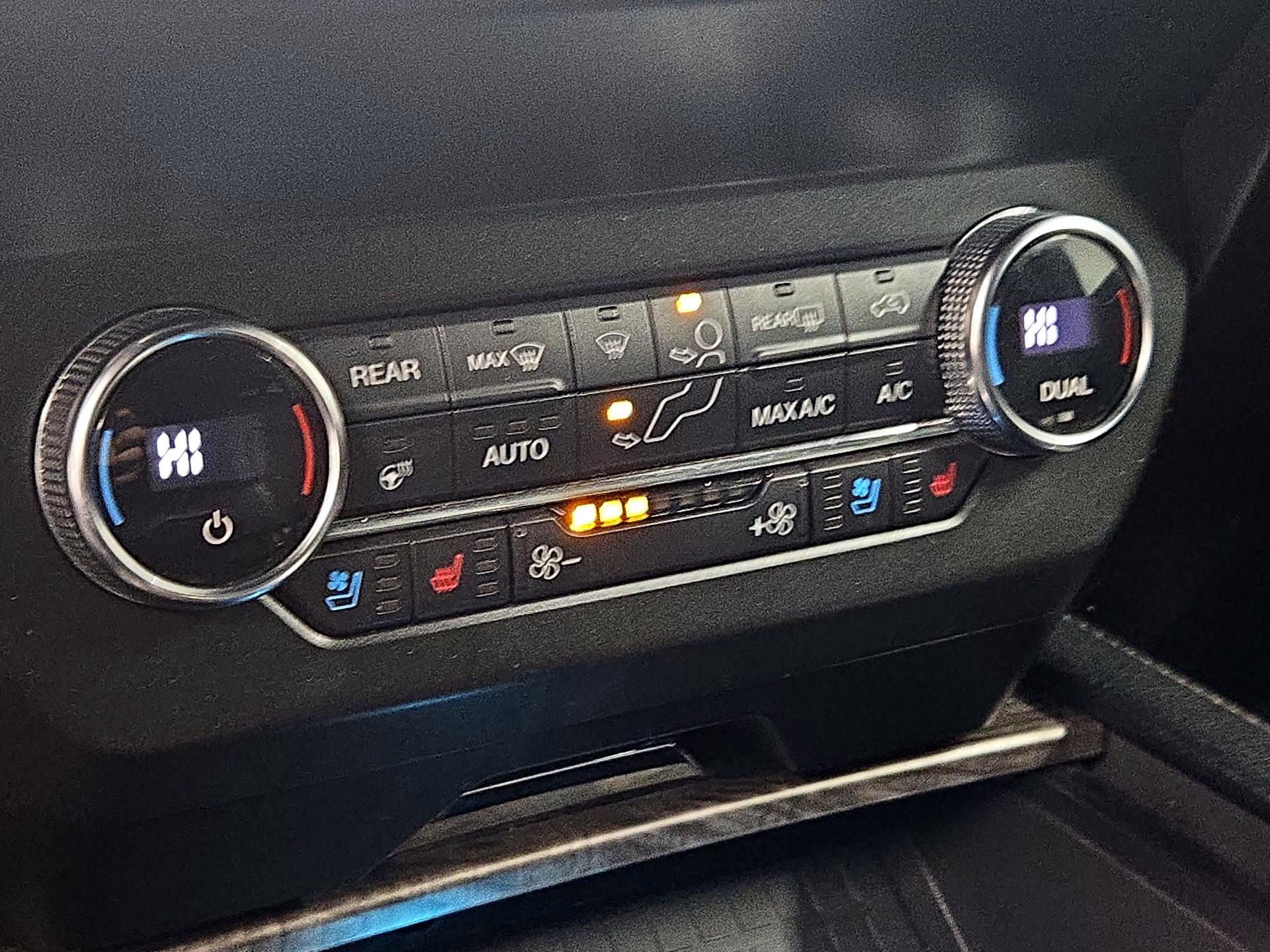 Thumbnail: 2020 Ford Expedition - 17