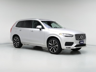 2022 Volvo XC90 T6 Momentum