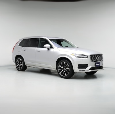 2022 Volvo XC90 T6 Momentum