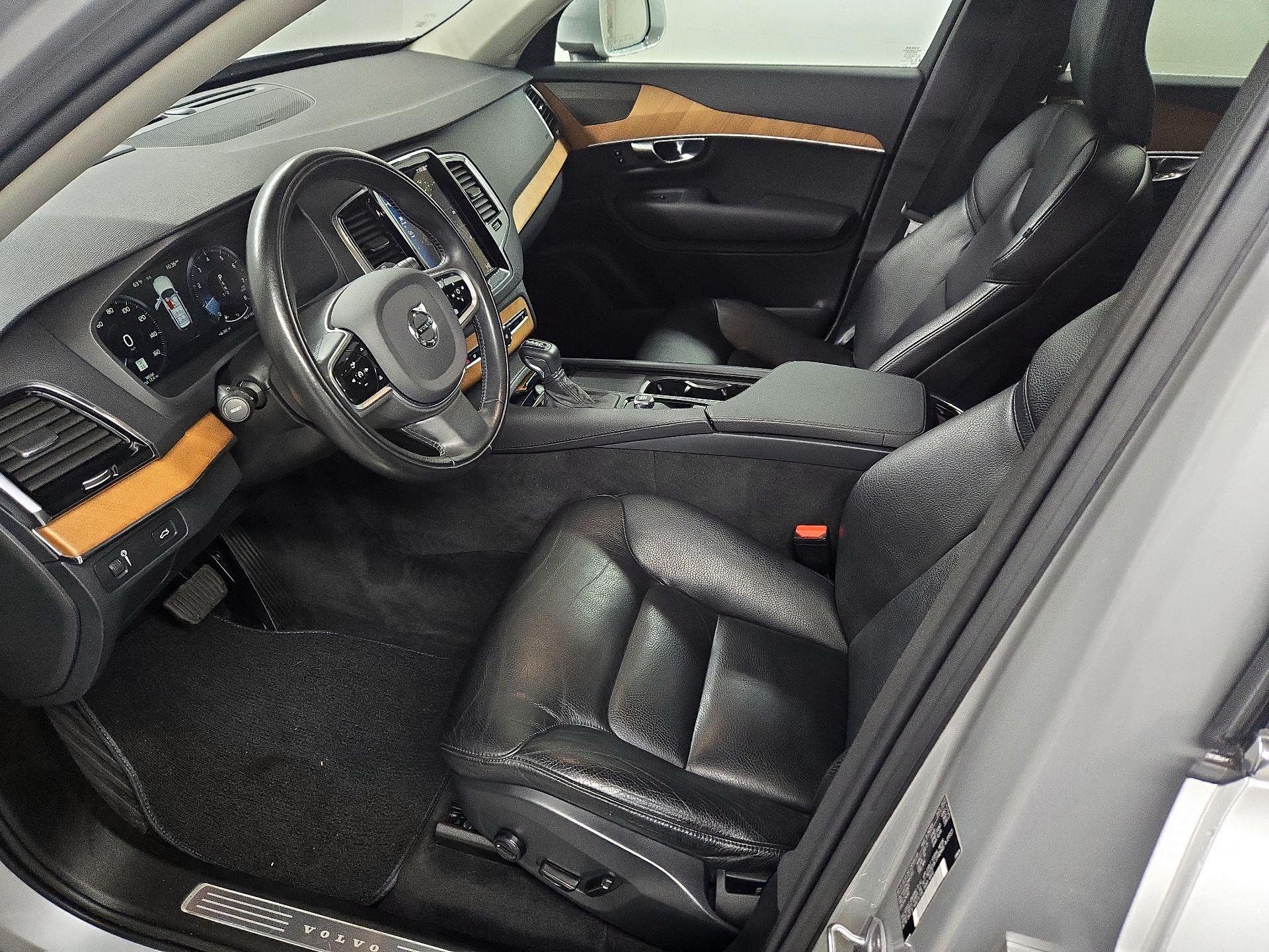 Thumbnail: 2022 Volvo XC90 - 11
