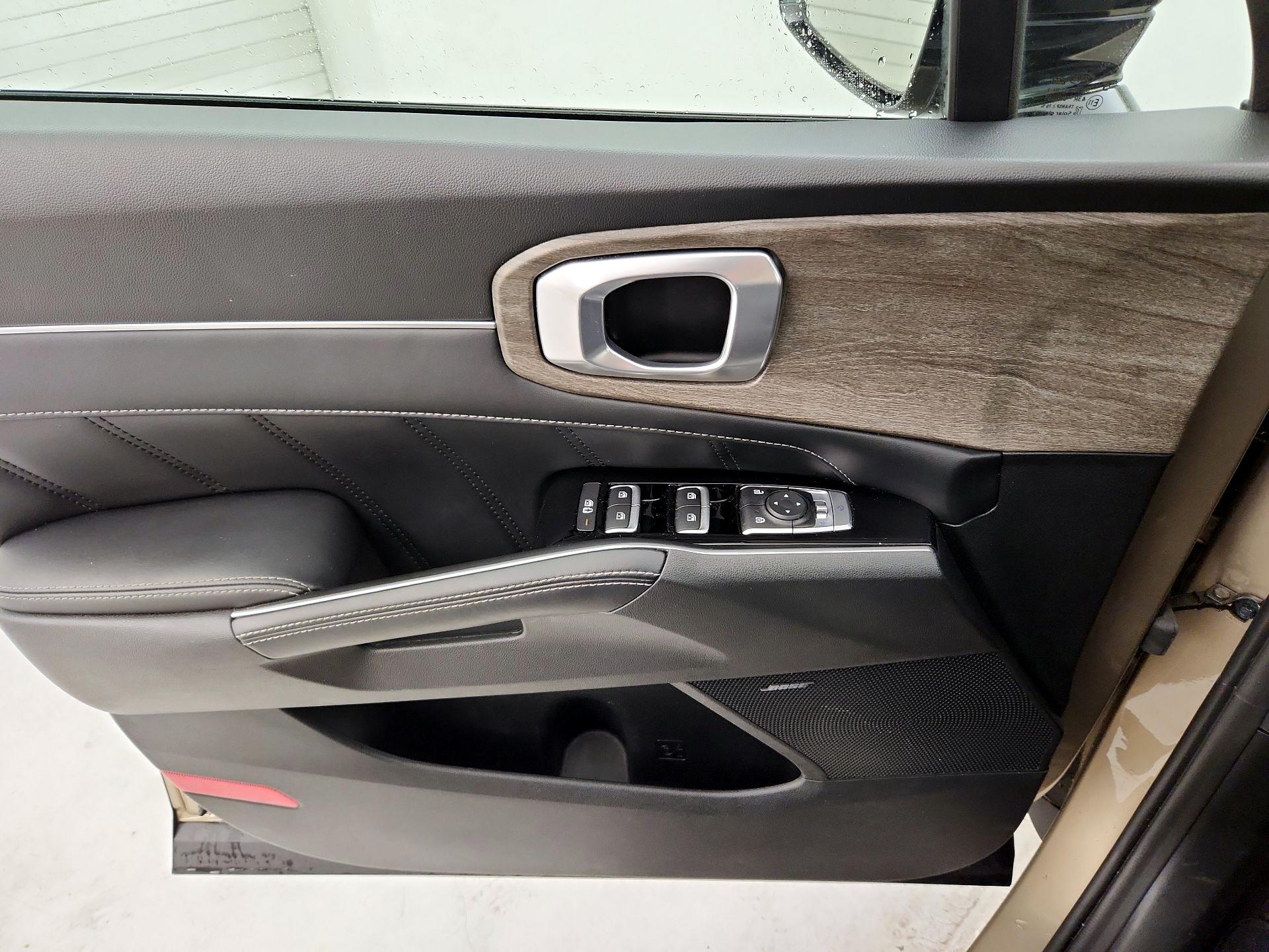 Thumbnail: 2021 Kia Sorento - 12