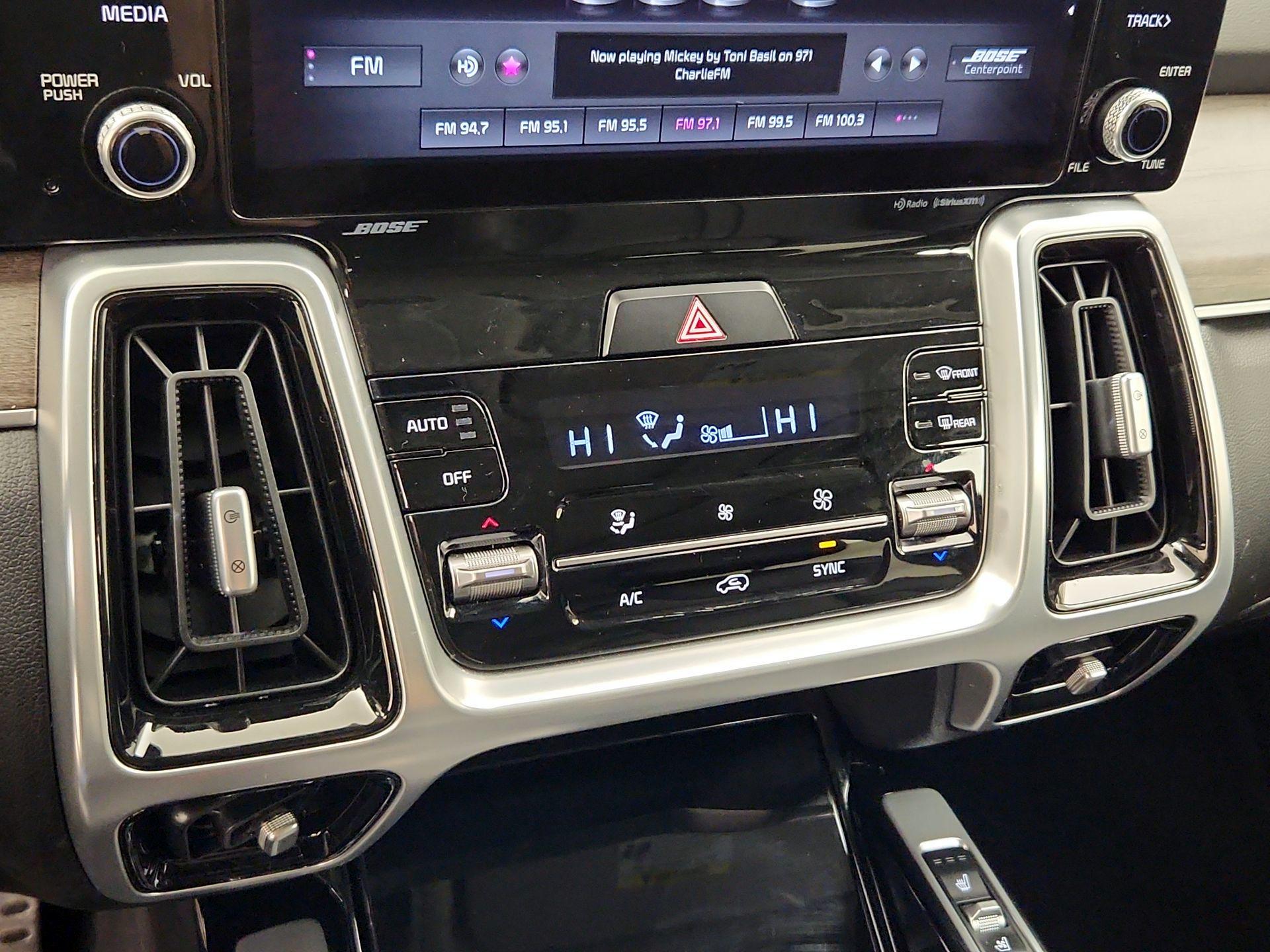 Thumbnail: 2021 Kia Sorento - 17