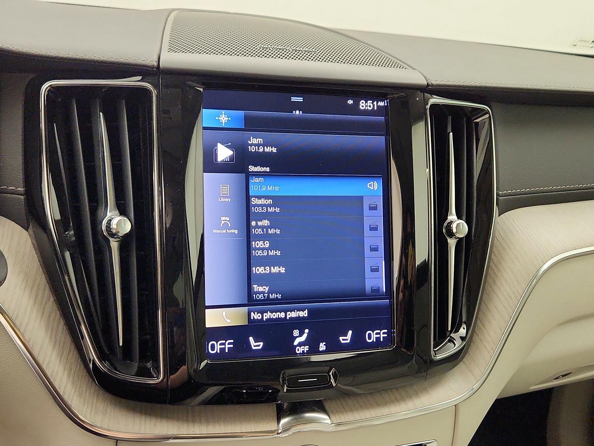 Thumbnail: 2021 Volvo XC60 - 16