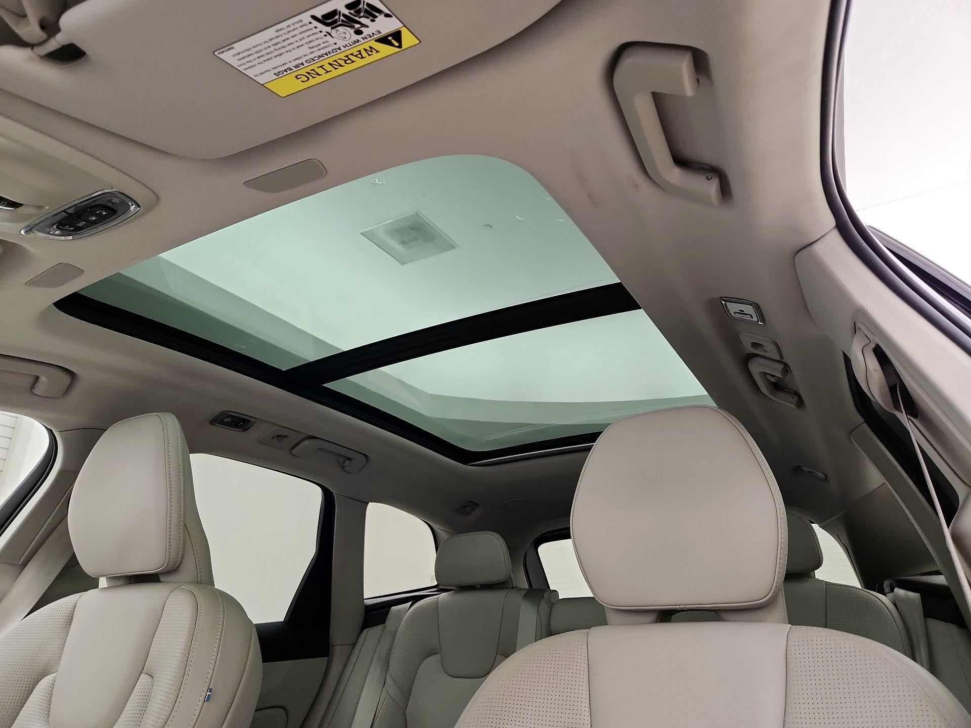 Thumbnail: 2021 Volvo XC60 - 20