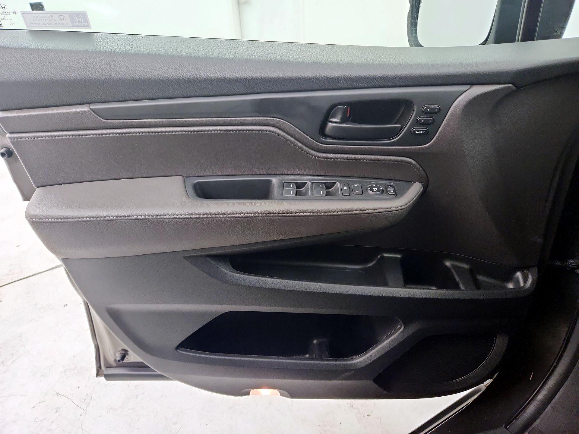 Thumbnail: 2022 Honda Odyssey - 12