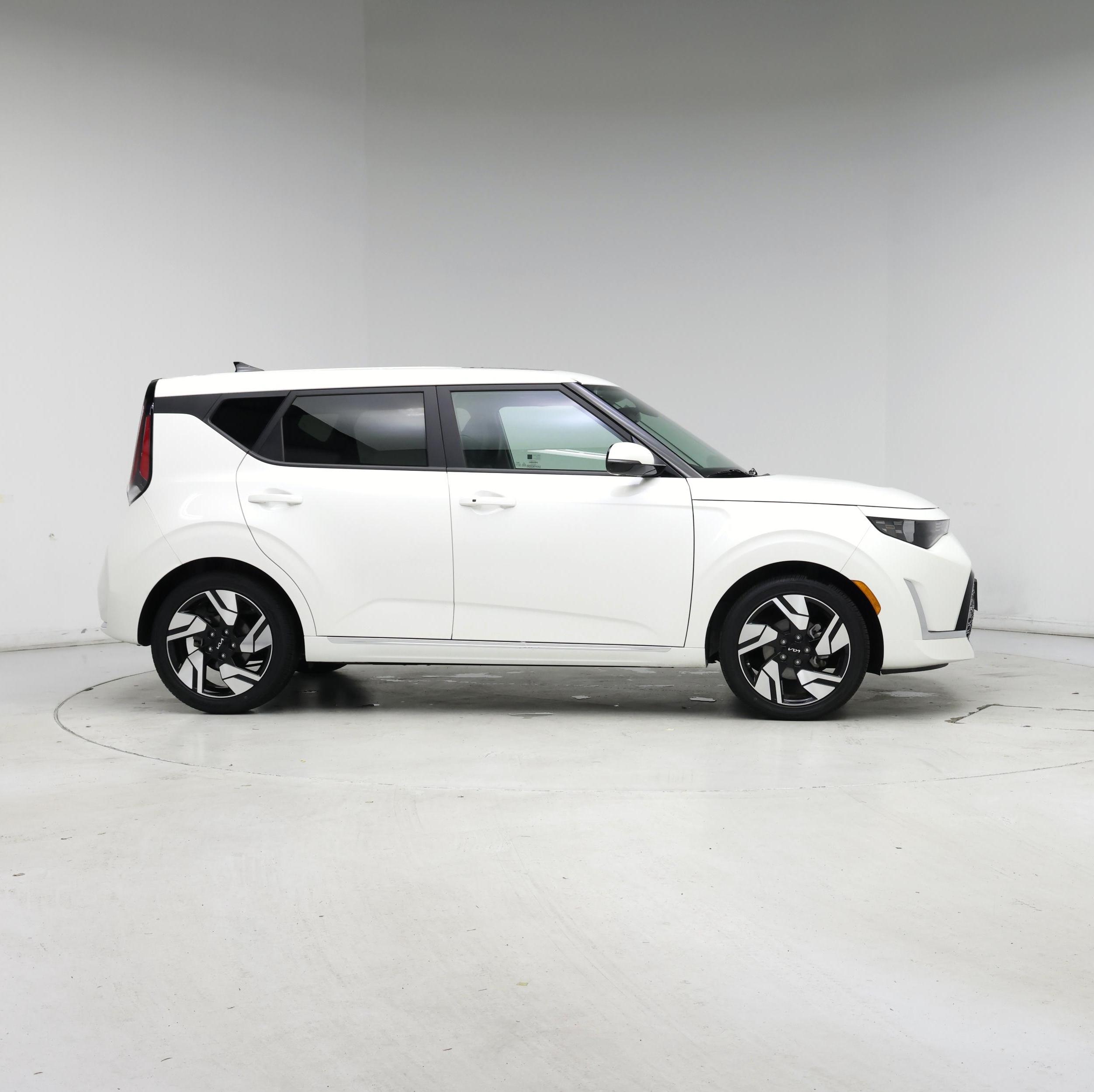 Thumbnail: 2023 Kia Soul - 7