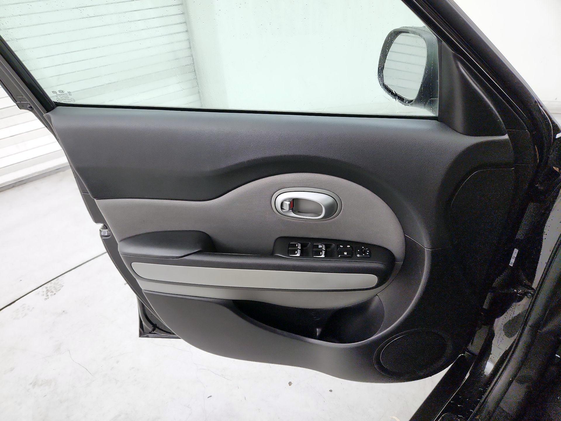 Thumbnail: 2019 Kia Soul - 12