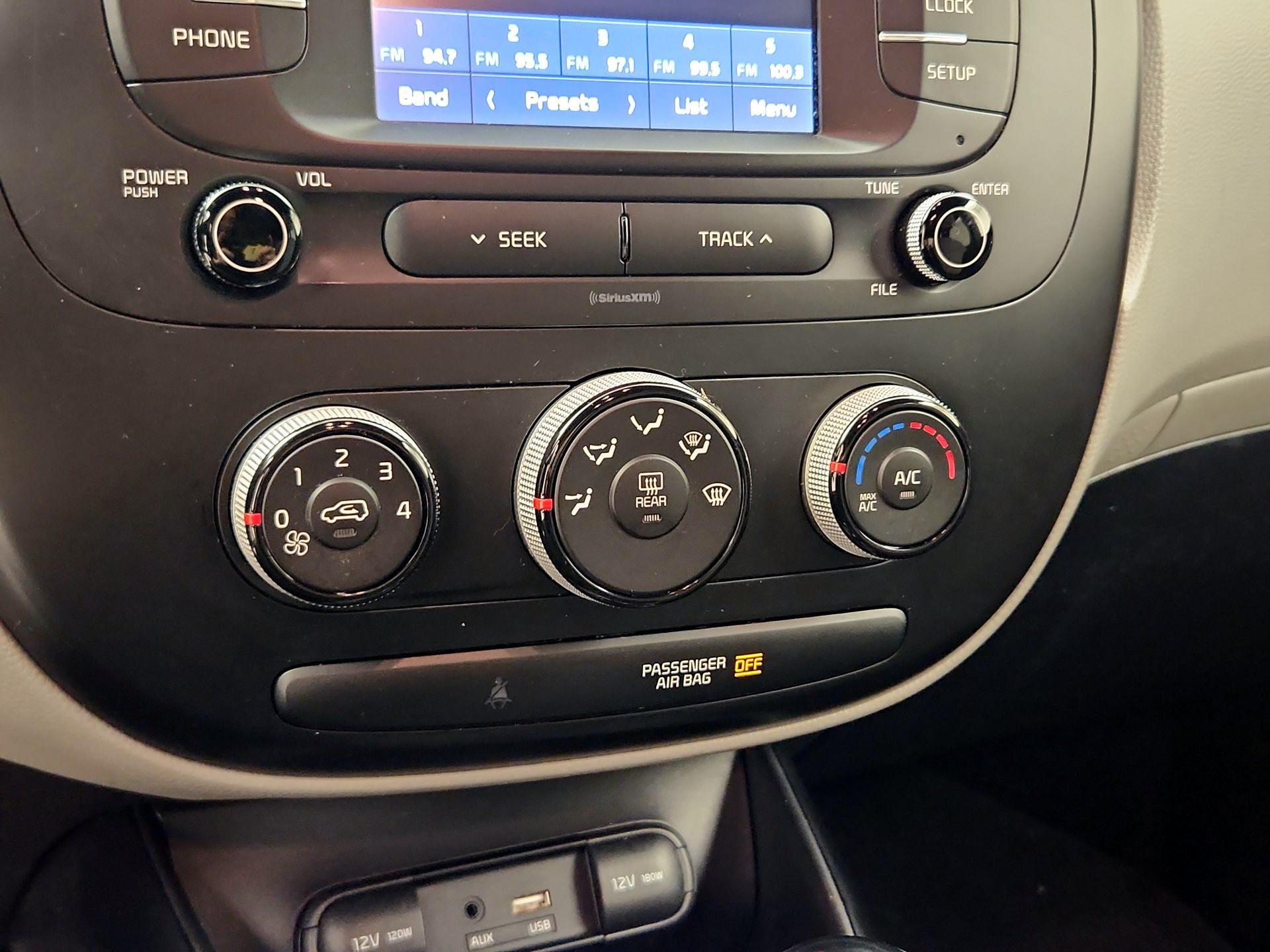 Thumbnail: 2019 Kia Soul - 16