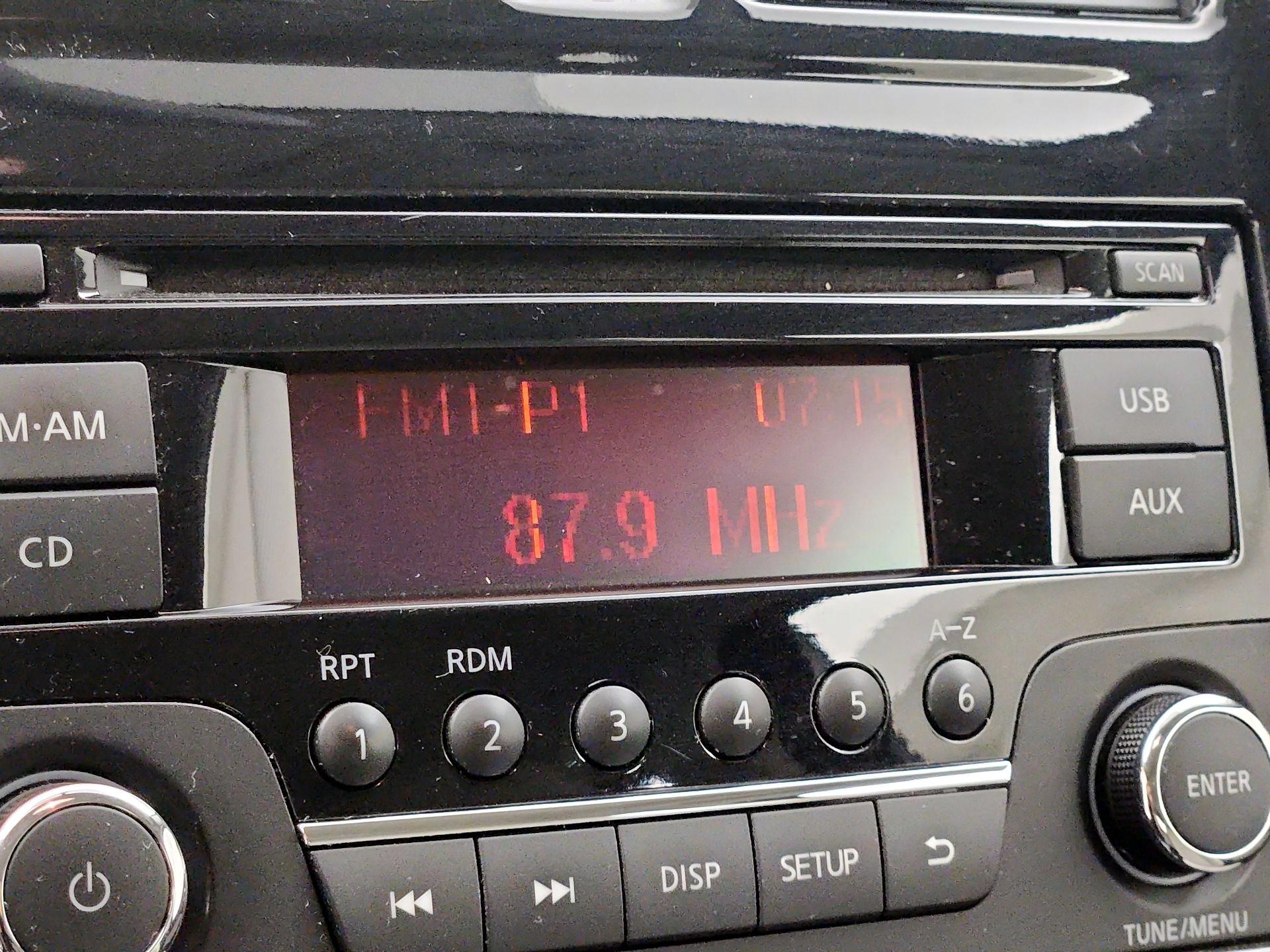 Thumbnail: 2015 Nissan Versa Note - 14