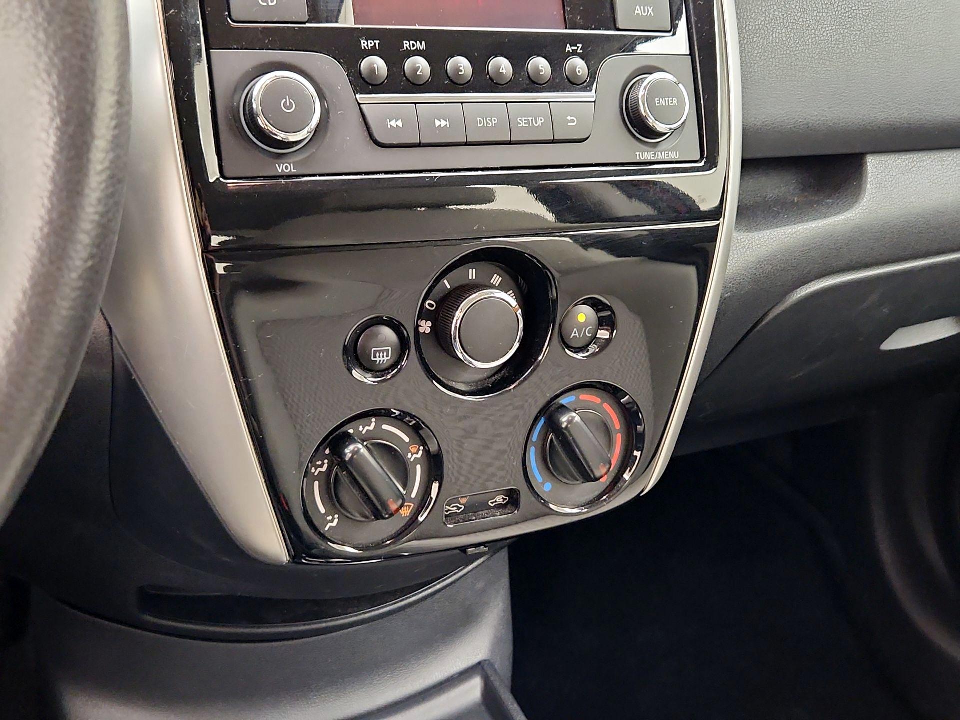 Thumbnail: 2015 Nissan Versa Note - 15