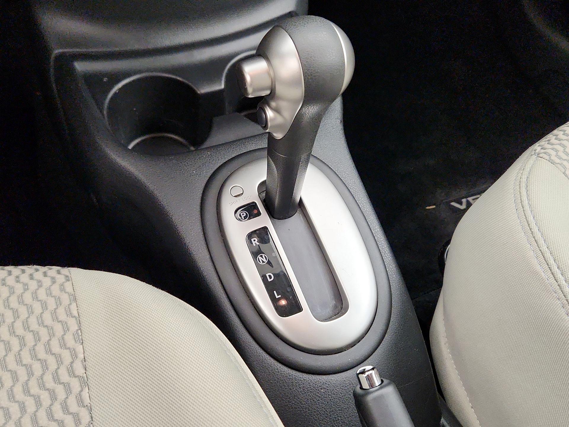 Thumbnail: 2015 Nissan Versa Note - 16