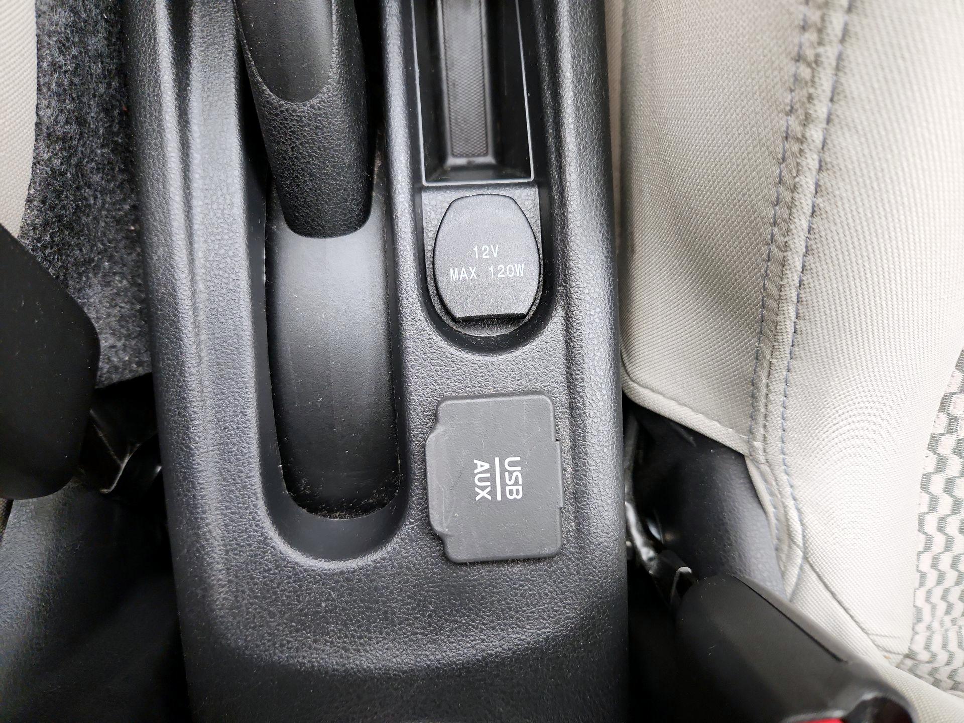 Thumbnail: 2015 Nissan Versa Note - 17