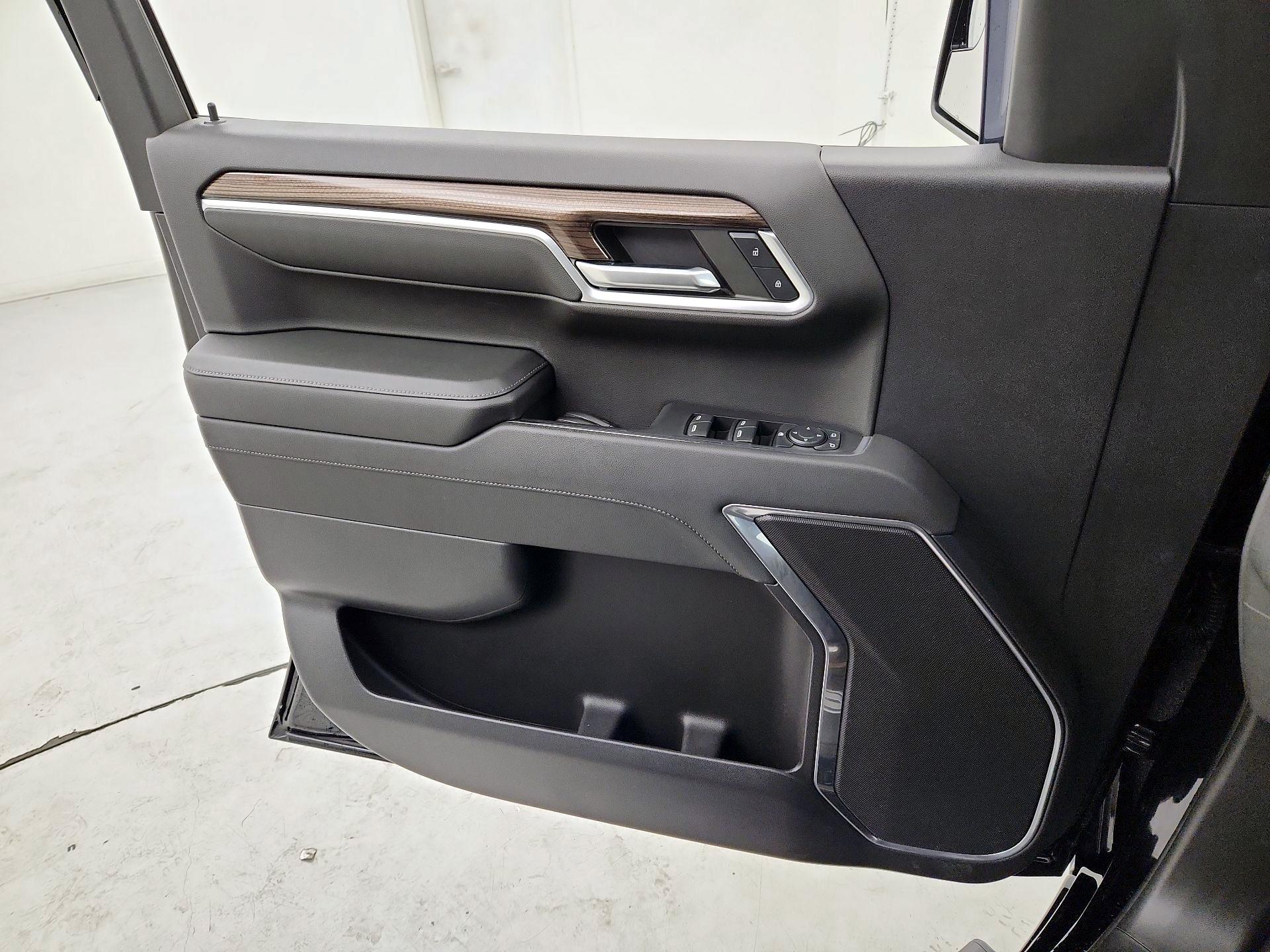 Thumbnail: 2023 Chevrolet Silverado 1500 - 12