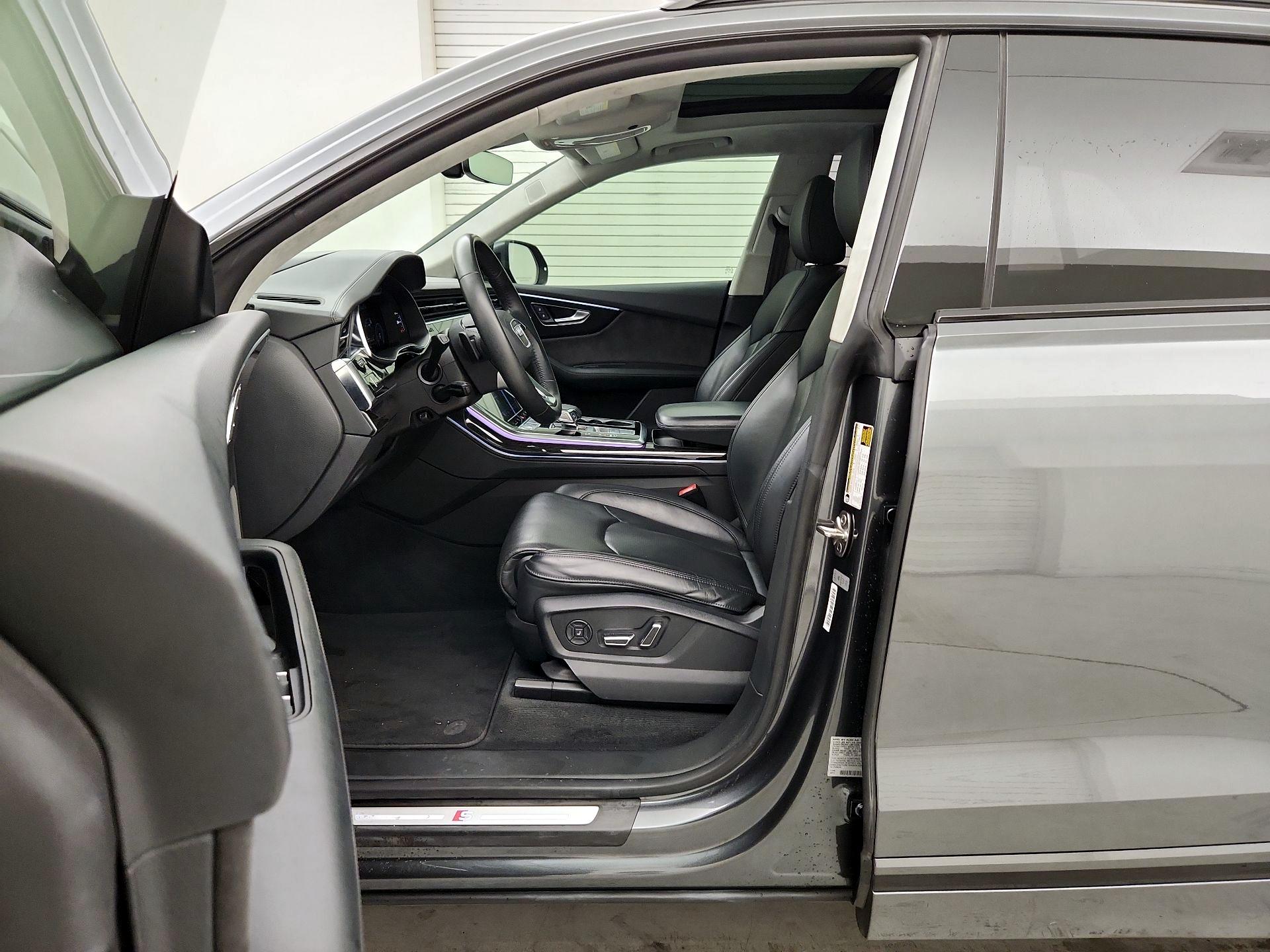 Thumbnail: 2020 Audi Q8 - 11