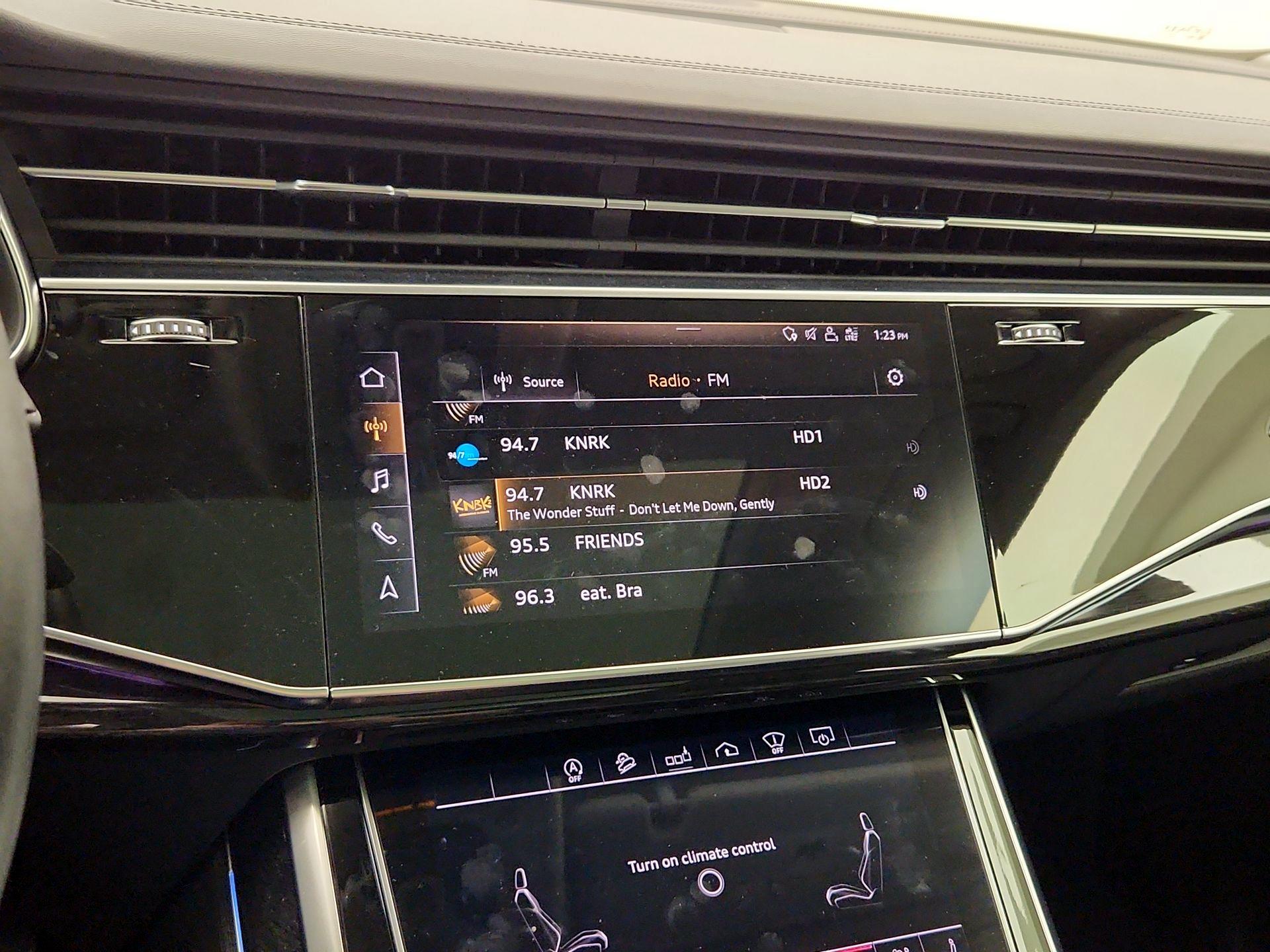 Thumbnail: 2020 Audi Q8 - 16