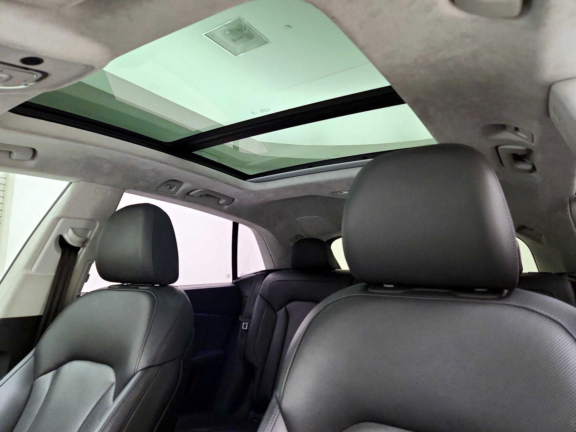 Thumbnail: 2020 Audi Q8 - 20