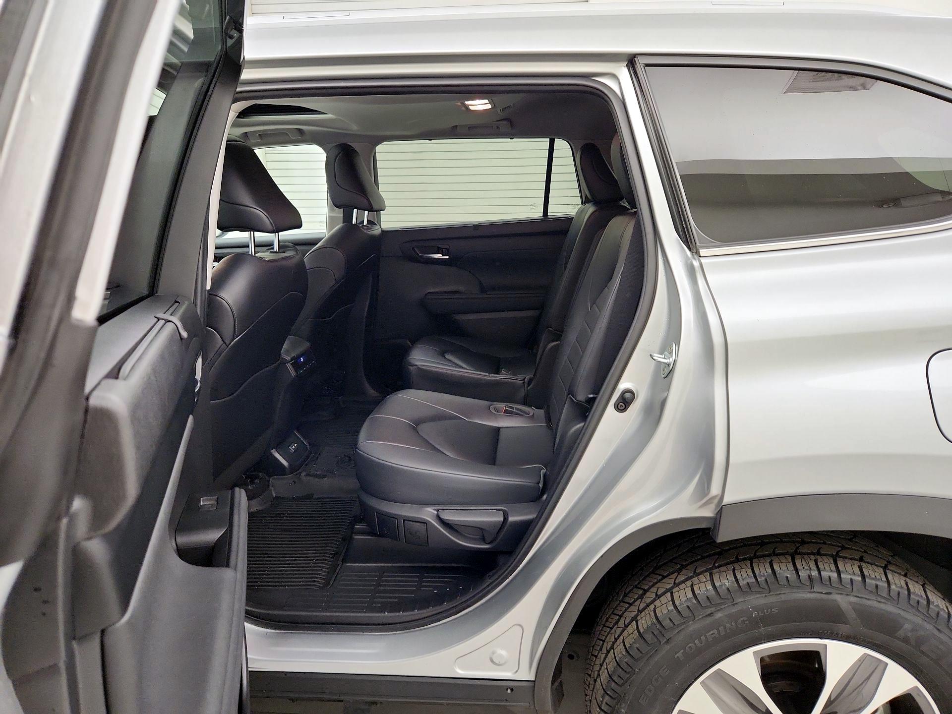 Thumbnail: 2023 Toyota Highlander - 20