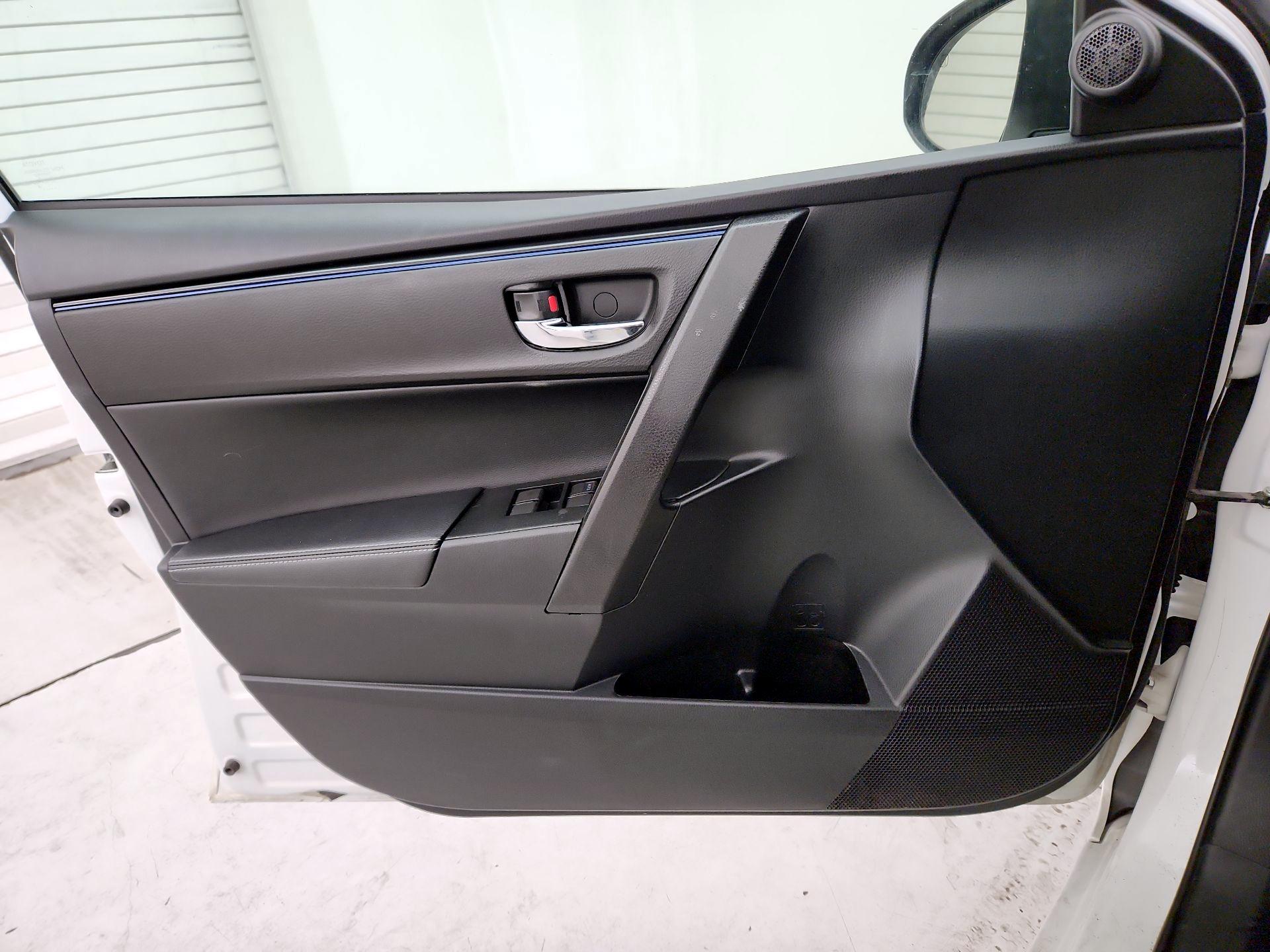 Thumbnail: 2019 Toyota Corolla - 12