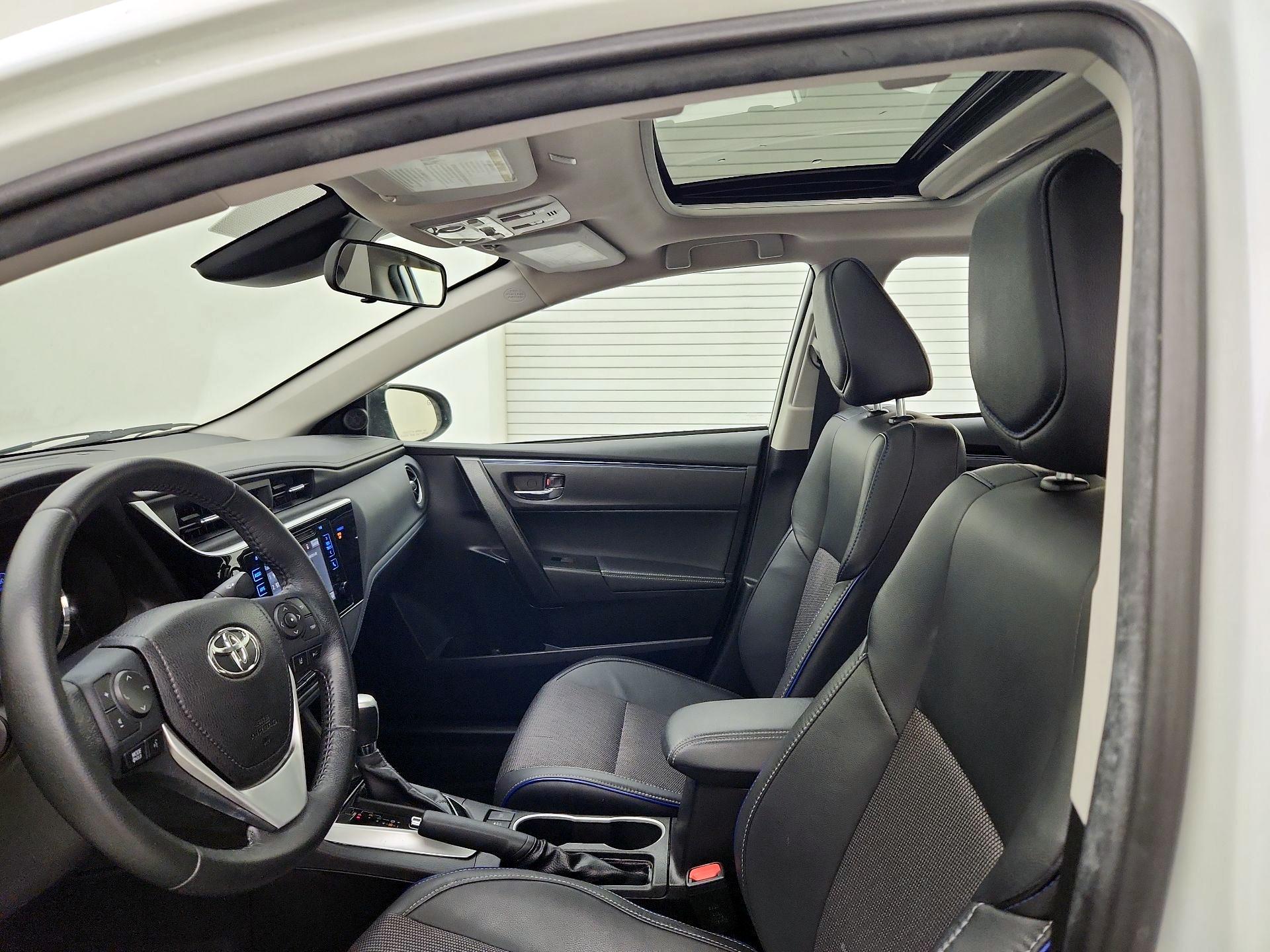 Thumbnail: 2019 Toyota Corolla - 19