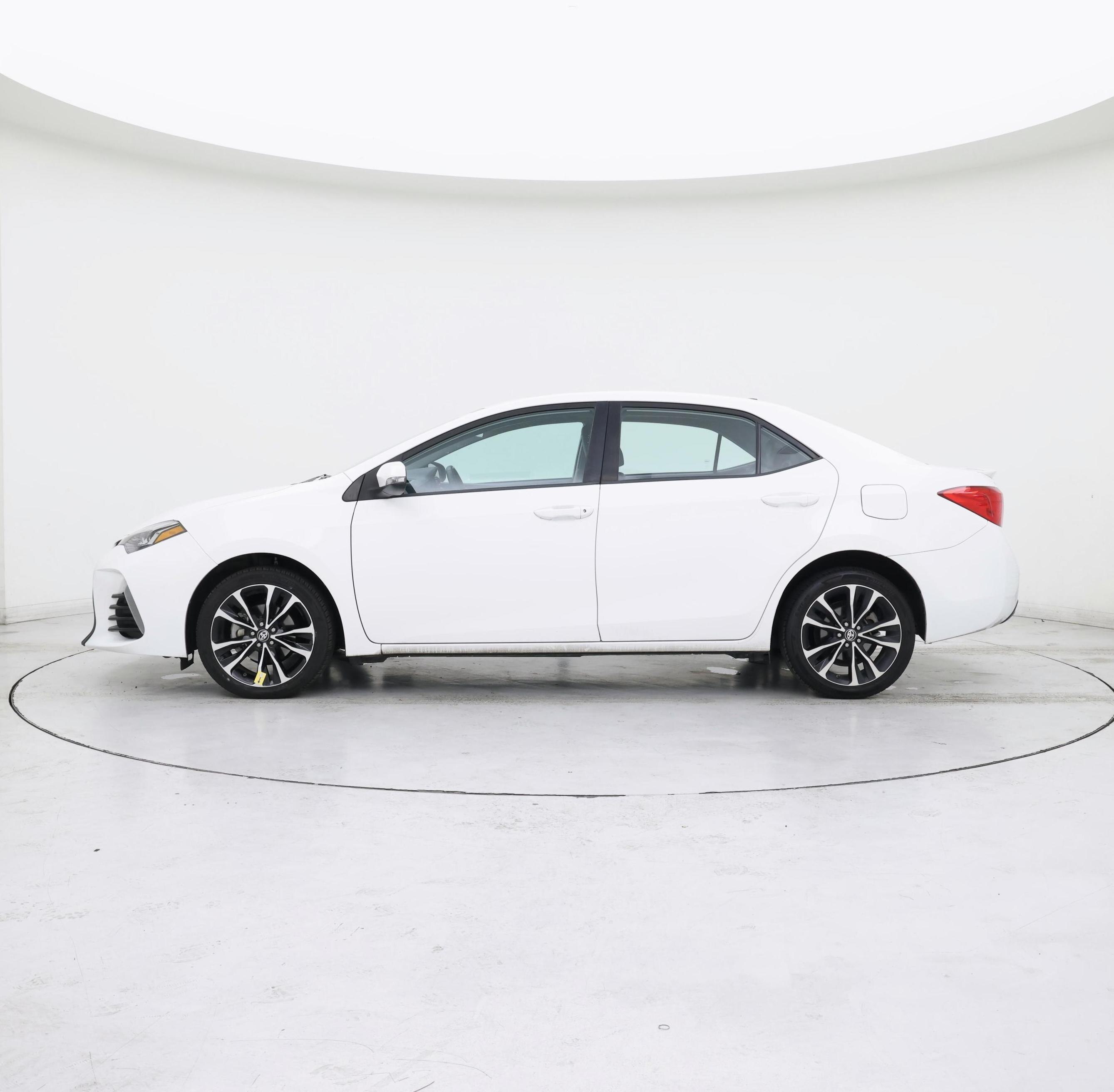 Thumbnail: 2019 Toyota Corolla - 3