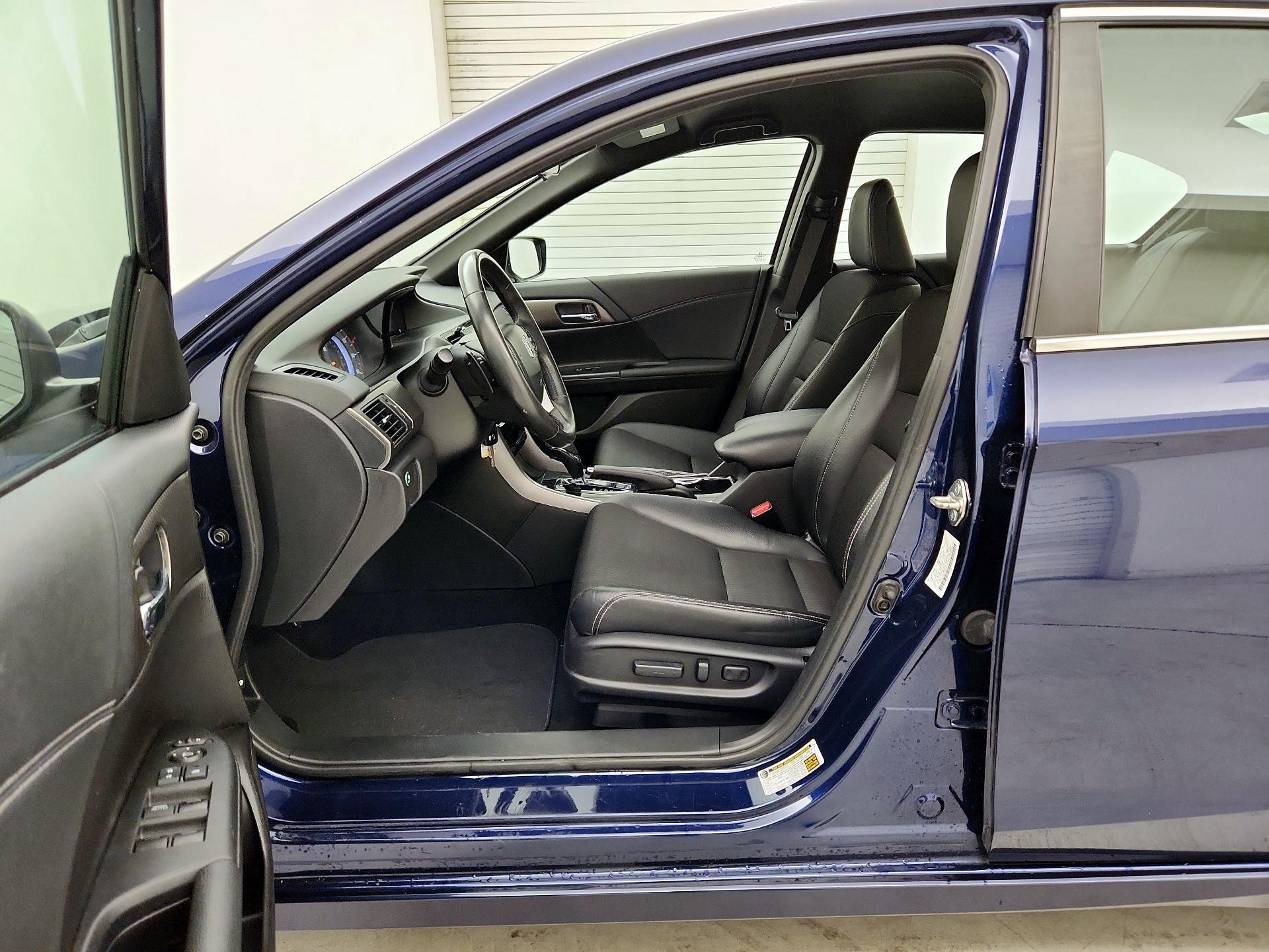 Thumbnail: 2017 Honda Accord - 11