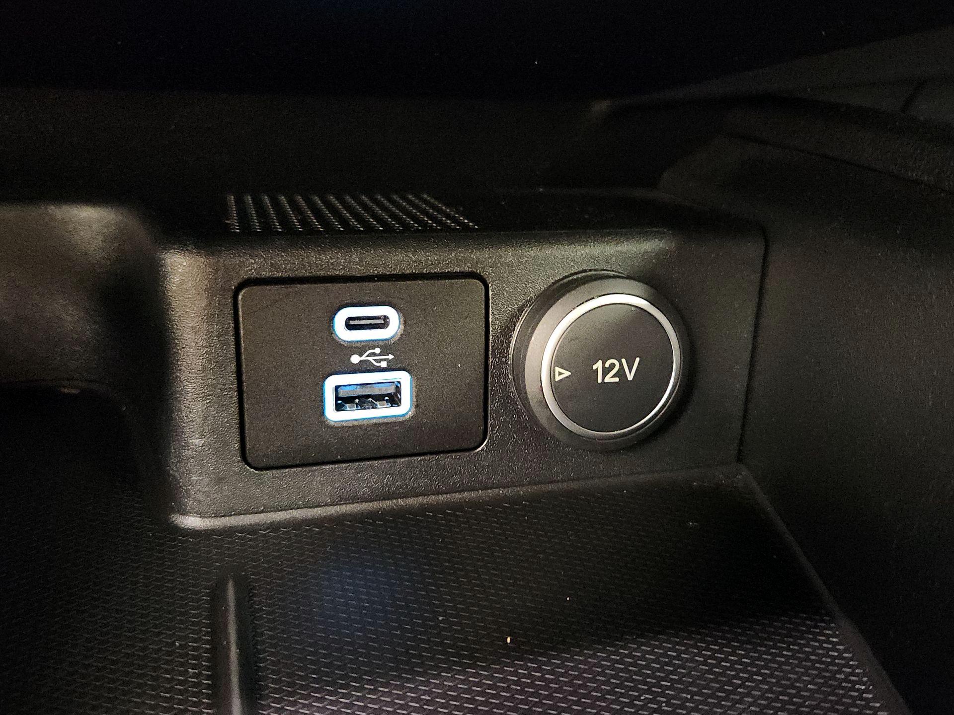 Thumbnail: 2021 Ford Escape - 18